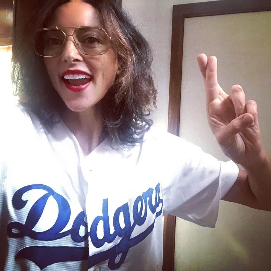 ローラ・グラウディーニさんのインスタグラム写真 - (ローラ・グラウディーニInstagram)「Let’s go #Dodgers! I 💙LA ! #losdoyers #goblue #LADodgers.... #believe  #liveforoctober #worldseries #suckitastros」10月21日 6時36分 - trulylolaglaudini