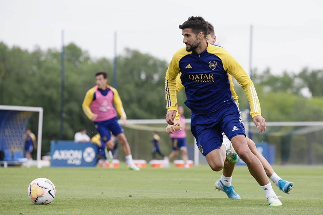 リサンドロ・ロペスのインスタグラム：「Preparado para lo que viene 🔵🟡 #VamosBoca #Entrenamiento」