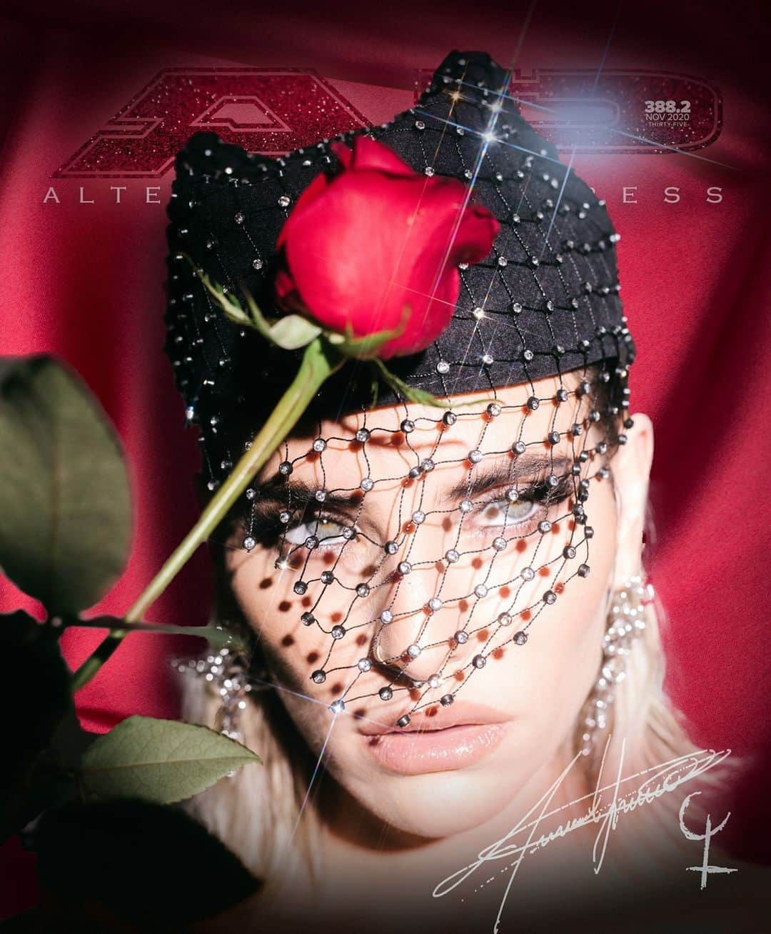 Alternative Pressさんのインスタグラム写真 - (Alternative PressInstagram)「In her very first Alternative Press cover, @thejulietsimms describes how she has grown as an artist in the last decade, the mistakes she's made and the lessons she learned from them, and what she has planned for her next album. You can get the exclusive cover, plus signed posters and more, available now⁠ ALTPRESS.COM/NEWISSUE or LINK IN BIO⁠ 📷: @ashleyosborn⁠ .⁠ .⁠ .⁠ #julietsimms #julietsimmsbiersack #julietbiersack #andybiersack #andyblack #automaticloveletter #blackveilbrides #andyandjuliet #altpress #alternativepress⁠」10月21日 7時10分 - altpress