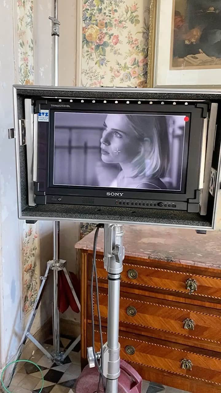 JO BAKERのインスタグラム：「L U C Y • B O Y N T O N 🇬🇧 Behind the scenes from #lucyBoynton new fragrance campaign for @chloe ....shot in the dreamy #southoffrance  hair @damienboissinothair ✨ Makeup #jobakermakeupartist」
