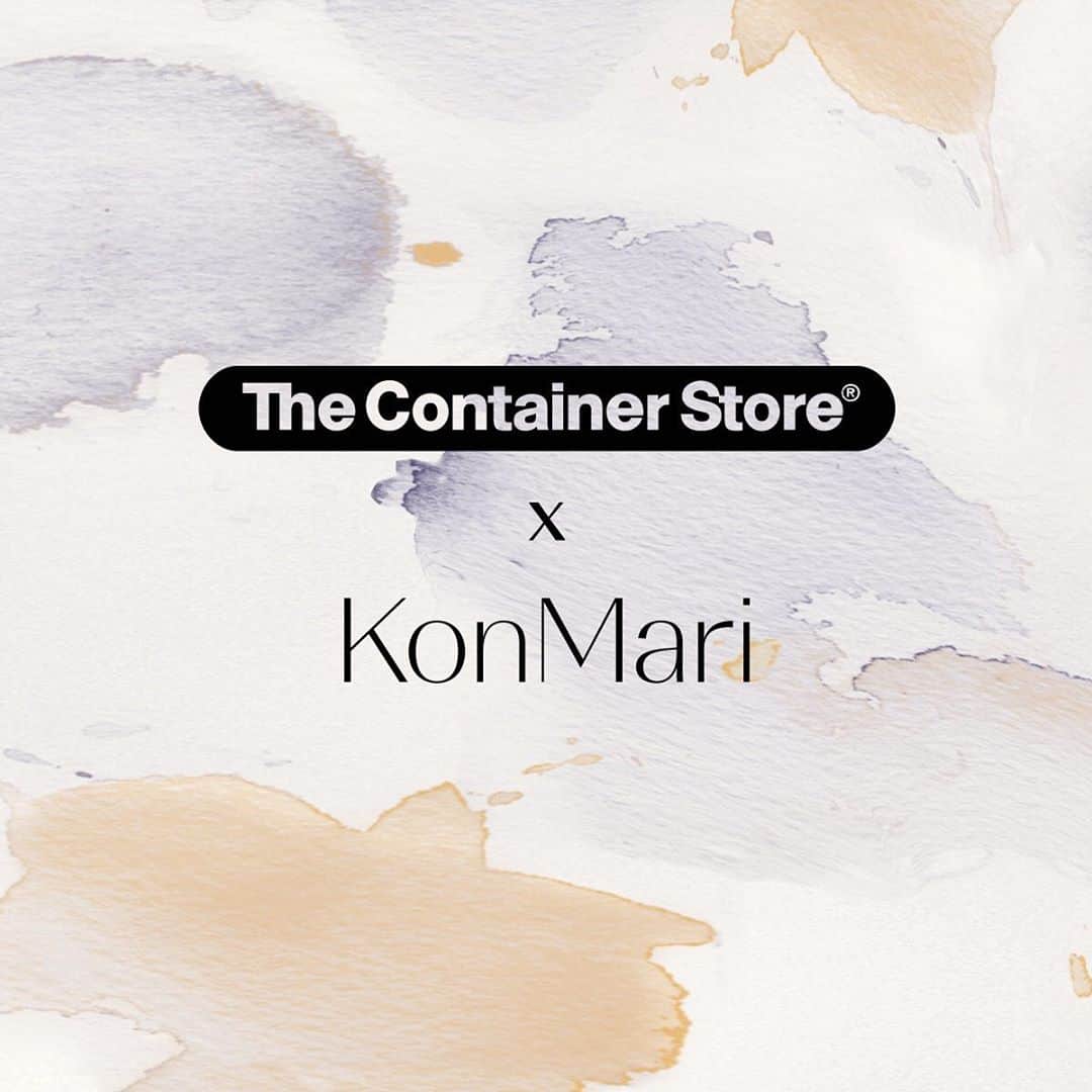 近藤麻理恵のインスタグラム：「BIG NEWS! It’s been hard to keep this one a secret. In January 2021, I’m launching an exclusive collection of organizing tools with @TheContainerStore! Over the years, you’ve shared your tidying successes, struggles and storage needs. I used your feedback to develop a sustainable line that would spark joy and deliver the versatility and expertise The Container Store is famous for. I am so proud of what we have created together and can’t wait to reveal more soon. Tag a friend to share the news!」