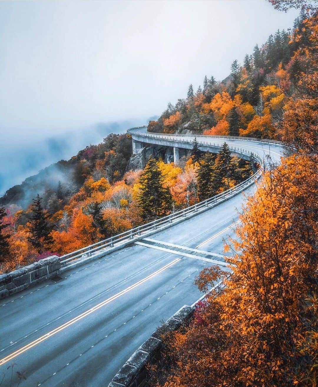 FOLKのインスタグラム：「Another road, another today’s favorites. 1.) @j_kreiss 2.) @northernelg 3.) @jessolm 4.) @dpc_photography_ 5.) @astepfullofyou 6.) @zackkcore」