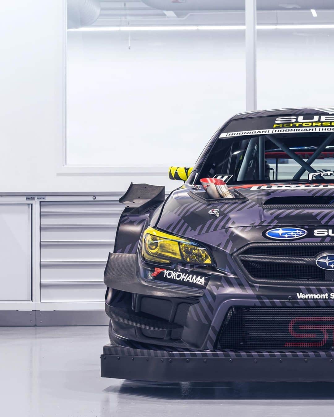 のインスタグラム：「🪓 Half @subaru_usa, half @thehoonigans, 199% @travispastrana. ✨ #backtosubaru #subaru #travispastrana」