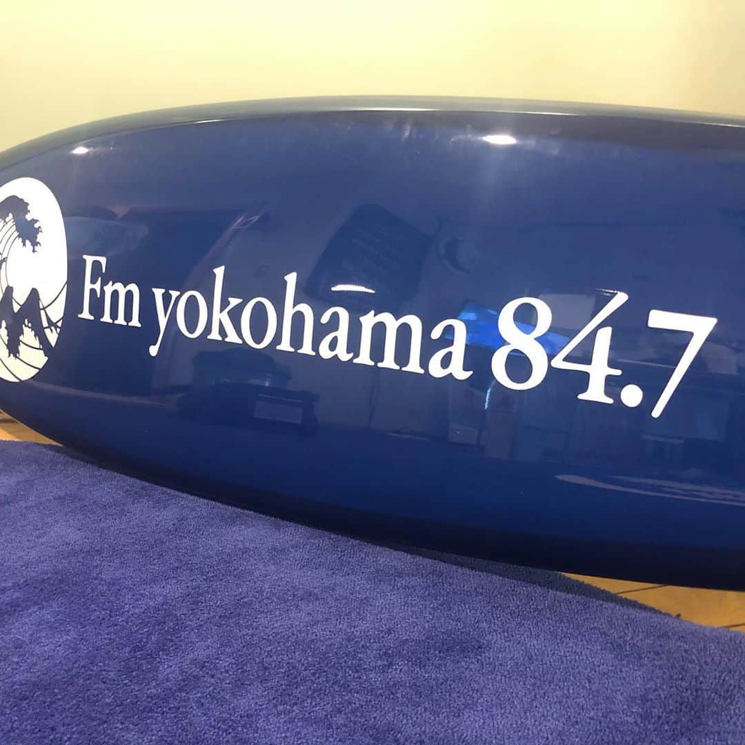 クレイジーケンバンド【公式】さんのインスタグラム写真 - (クレイジーケンバンド【公式】Instagram)「おはようございます！ Fm yokohamaに入りました。 いい天気。 本日は1日よろしくお願い申し上げます。  ‪#クレイジーケンバンド‬ #crazykenband #ckb ‪#横山剣‬ #インターネットの実演販売 ‪#fmyokohama‬ #1dayジャック」10月21日 8時21分 - crazykenband_official