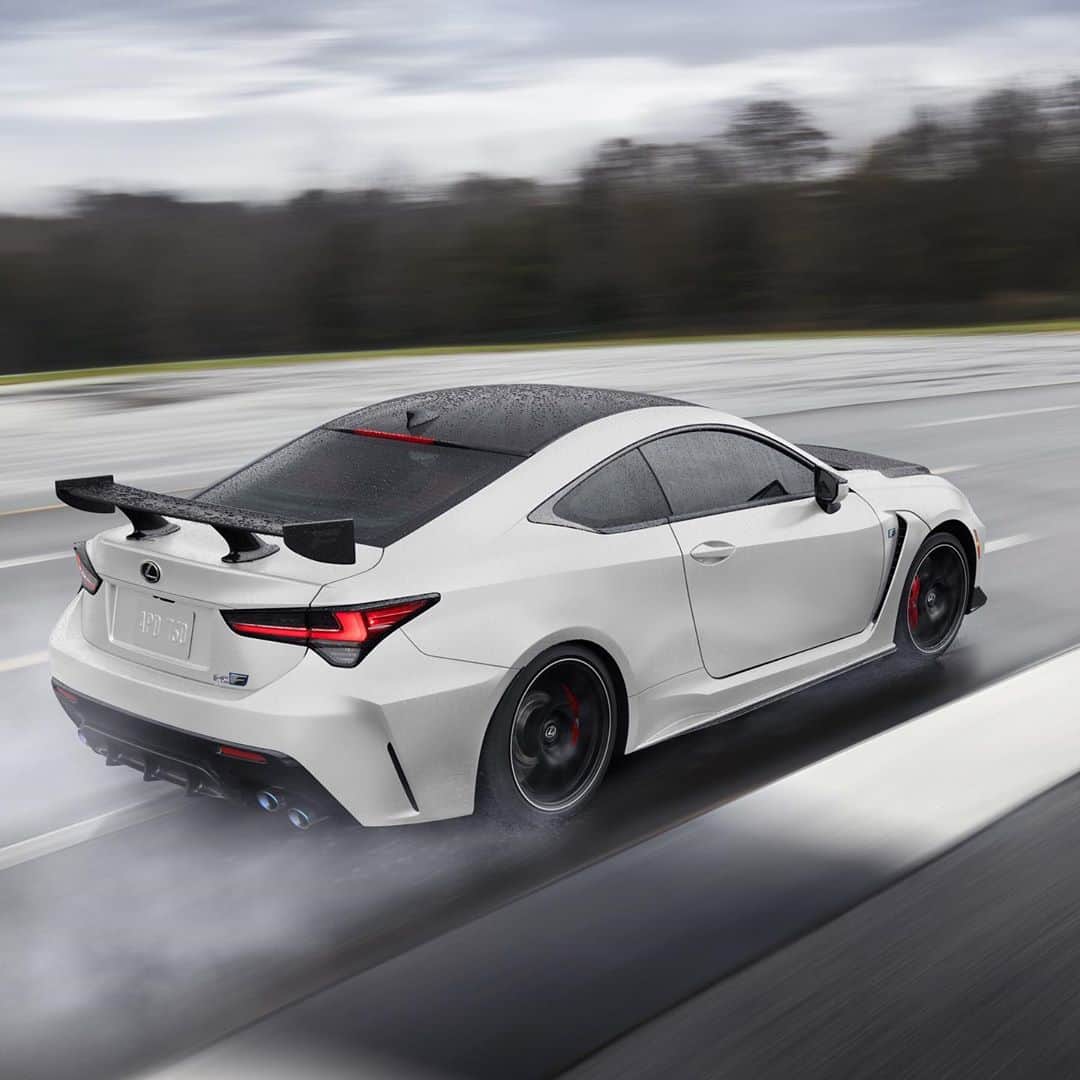Lexus USAのインスタグラム：「Radical performer seeks same. #LexusRCF Fuji Speedway edition.」