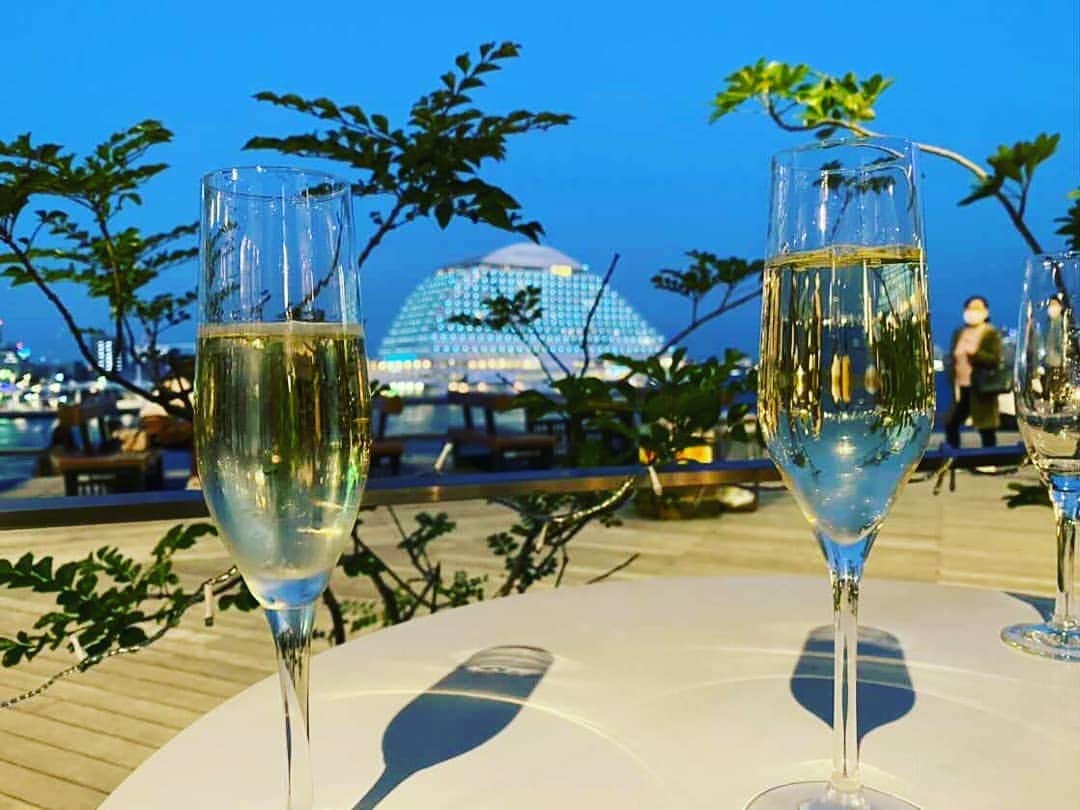 永吉令奈のインスタグラム：「Cheat meal 🥂 Thanks」