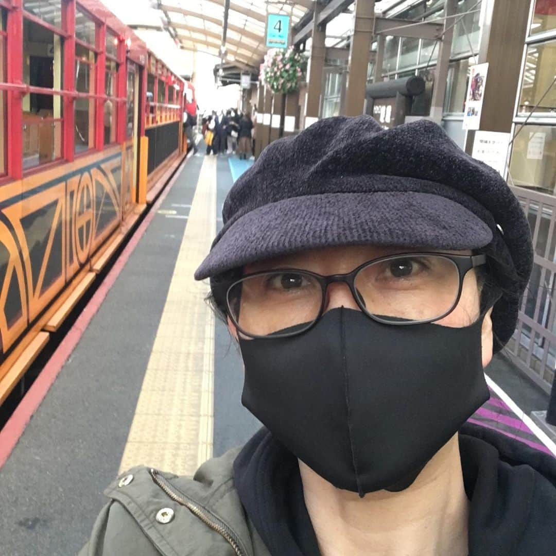 水谷千重子さんのインスタグラム写真 - (水谷千重子Instagram)「トロッコ列車好きな友近ちゃん！ 急に思い立ってお一人様で乗ってきたんだって🙊🙊 気持ちよさそう🧚‍♂️🧚‍♂️🧚‍♂️ 深呼吸したくなるわね😌 #トロッコ列車 #嵯峨嵐山 #亀岡 #紅葉はまだ先かな #私はこれで会社をやめました！ #禁煙パイポ」10月21日 10時04分 - mizutanichieko