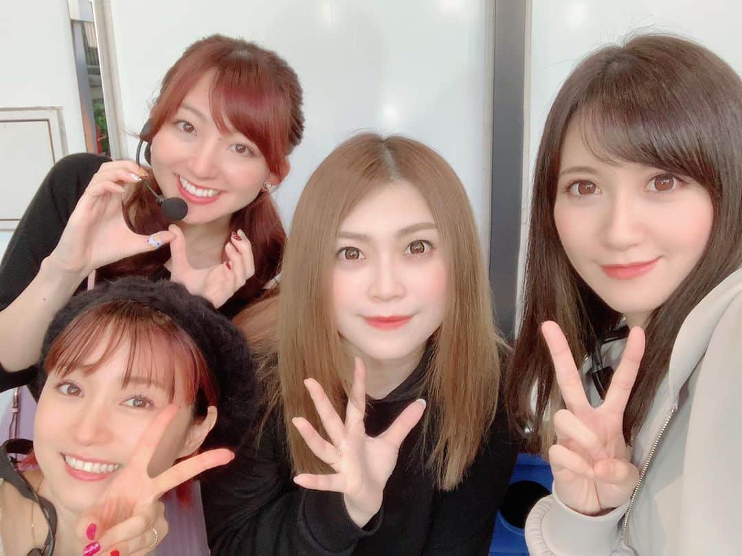 尻無浜冴美のインスタグラム：「昨日はあきちゃん、ゆいりん、さとみちゃんと﻿ #パニック7 収録でした〜😆✨﻿ 凱旋ベブンズロード最終回、見応えたっぷりの展開になってると思うので楽しみに待ってて下さいね😏💓﻿ 絶対見てほしい🥰﻿ ﻿ ﻿ ﻿ #パニック7﻿ #凱旋﻿  #GOD #パチスロ﻿ #パチスロライター﻿ #必勝ガイド﻿ #凱旋ベブンズロード」