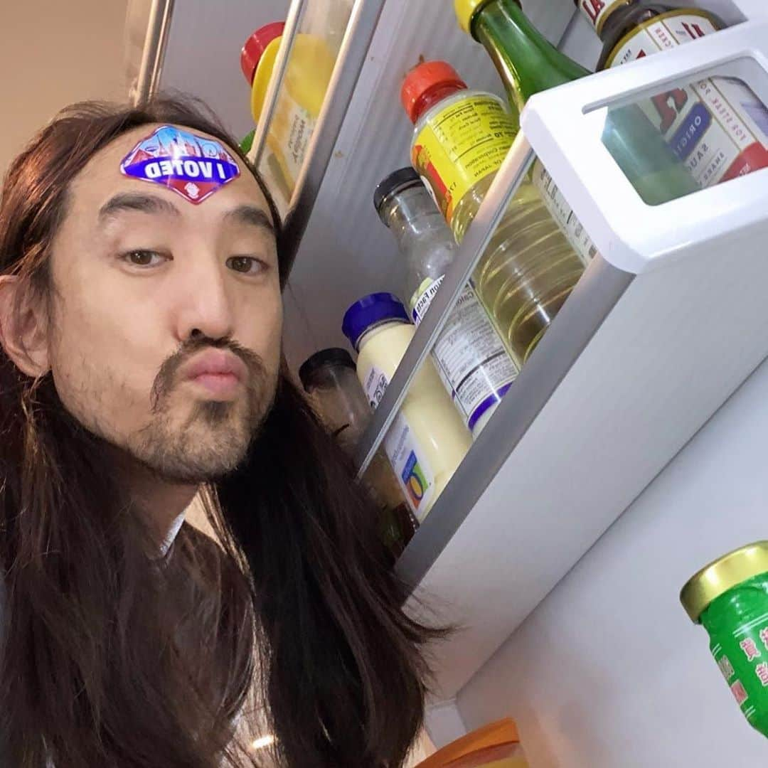 スティーヴ・アオキさんのインスタグラム写真 - (スティーヴ・アオキInstagram)「Vote! ❤️❤️❤️」10月21日 10時44分 - steveaoki