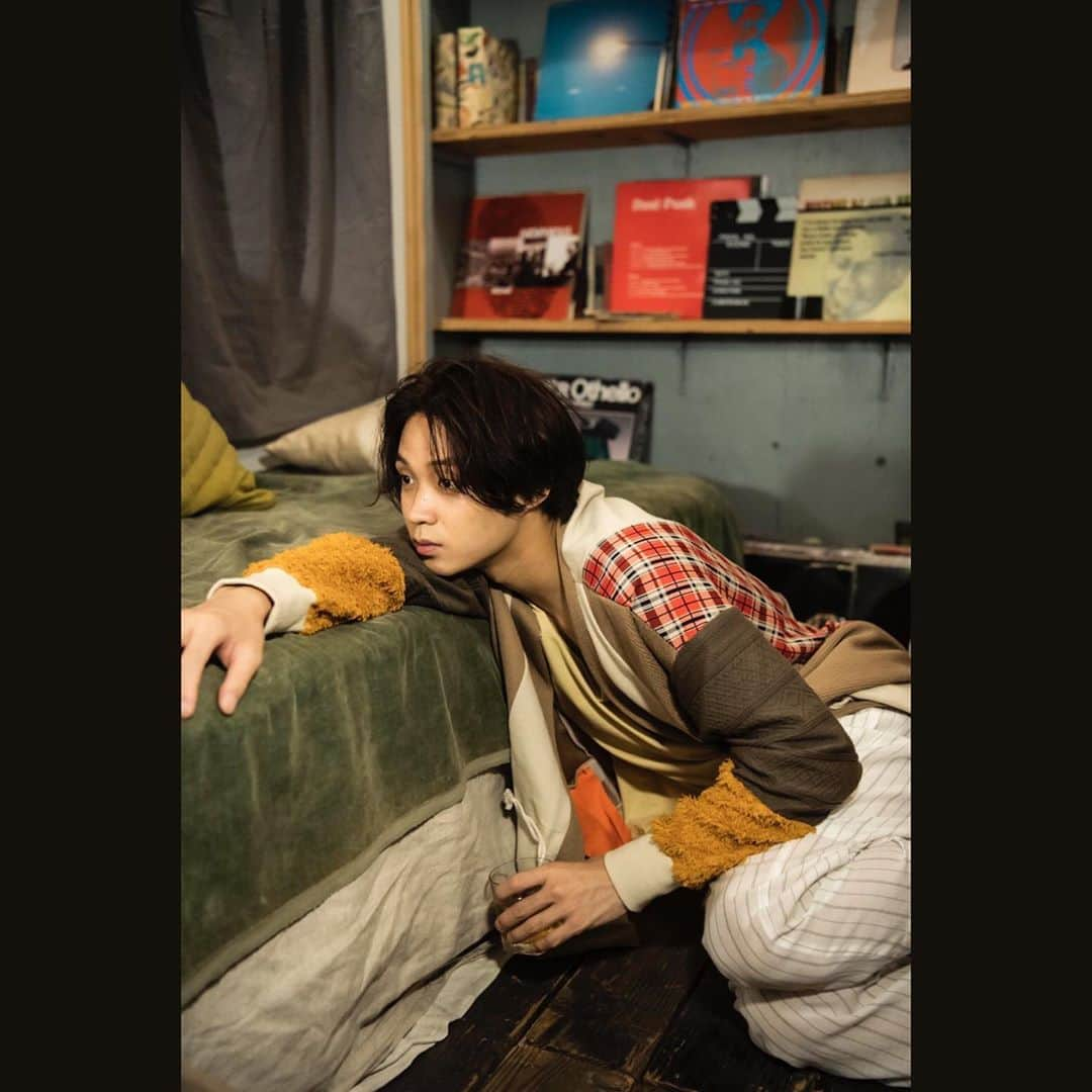 磯村勇斗さんのインスタグラム写真 - (磯村勇斗Instagram)「. JUNON12月号  10月22日発売  撮影：杉江拓哉さん（TRON）」10月21日 11時15分 - hayato_isomura