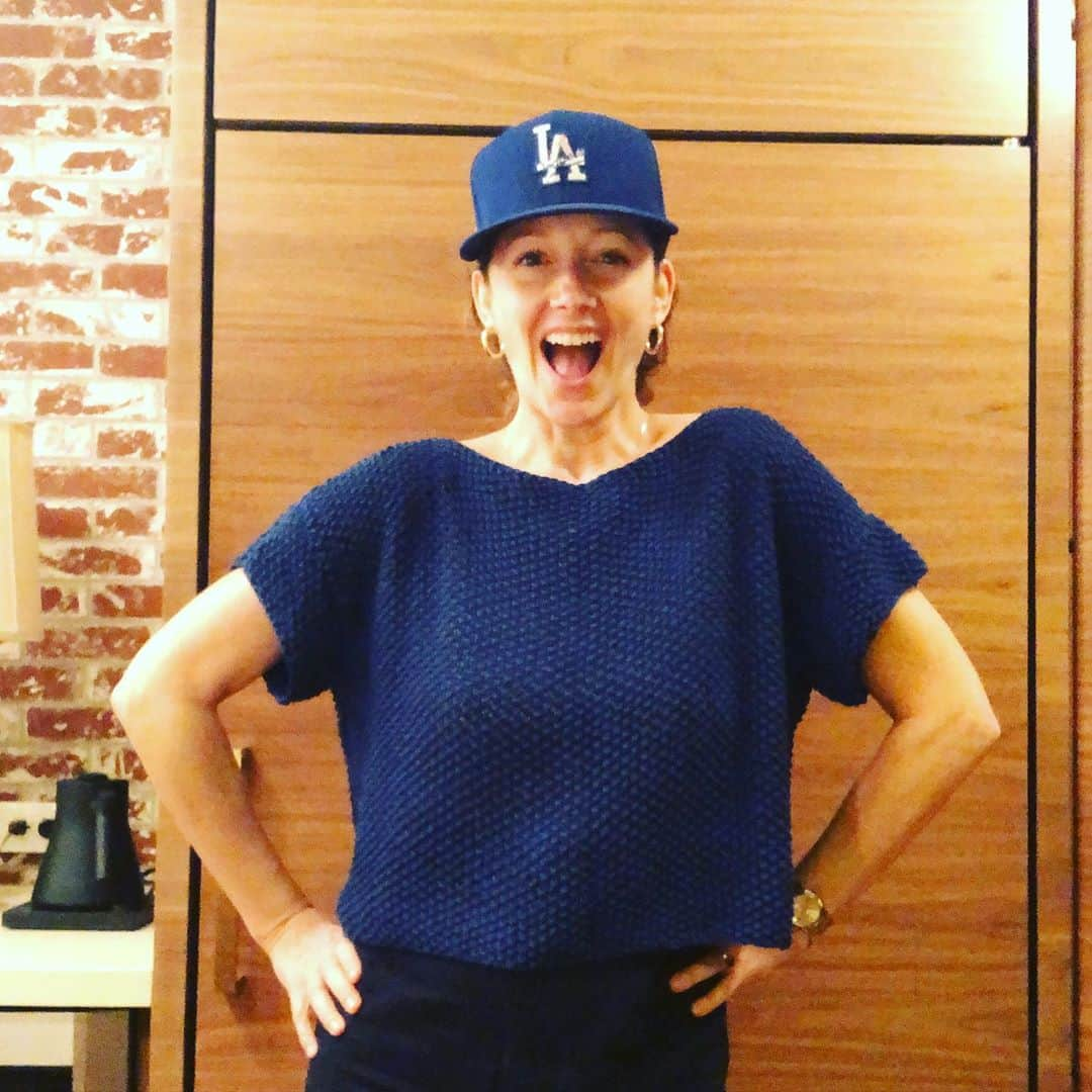 ジュディ・グリアさんのインスタグラム写真 - (ジュディ・グリアInstagram)「@dodgers love in my hand knitted Dodger blue tee!!! Promised my husband 3 years ago when they won the World Series I’d get a Dodger tattoo. Will this be the year??!!! #gododgers #dodgerblue thanks @iamdaviddesantos for the yarn!!」10月21日 11時40分 - missjudygreer