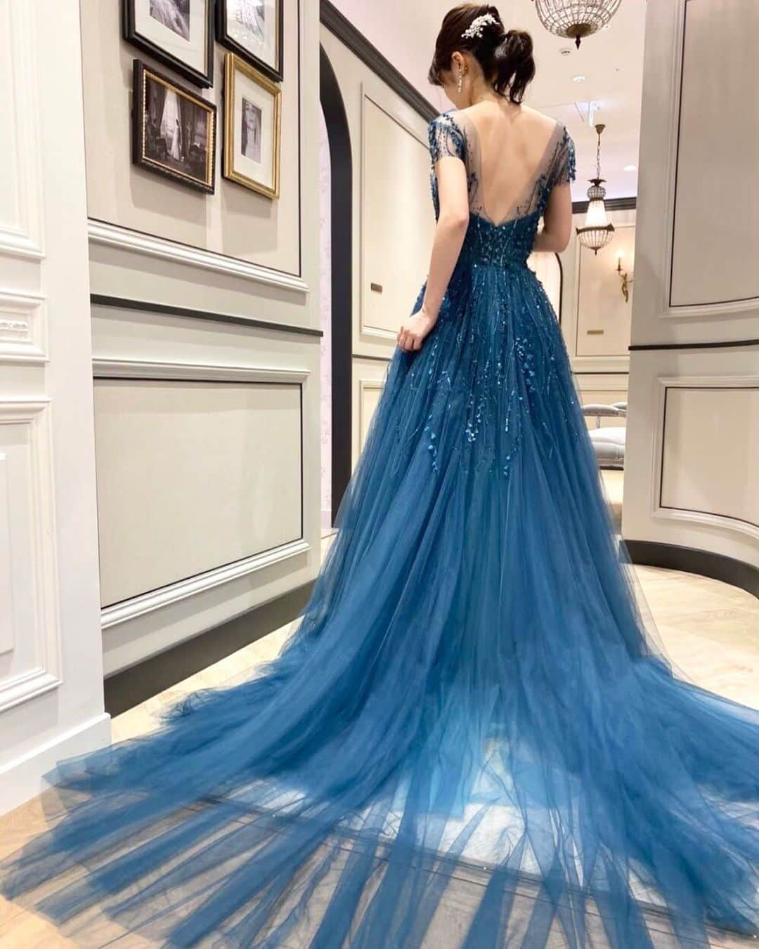 Dresses (ドレッシーズ)さんのインスタグラム写真 - (Dresses (ドレッシーズ)Instagram)「ウェディングドレス界のパイオニアKENNETH POOL(ケネスプール)のカラードレス  コーディネートのポイントや詳細@dresses_weddingdressホーム画面URLへ。⠀ ----------------------------------------⠀ カラードレス:04-12026 ドレスブランド:@kenneth_pool イヤリング:07-8823 ヘッド:05-70153  こちらのドレスは @authentique_weddingdress のドレスです。 その他の @kennth_pool のドレスは #kennethpool_dresses よりご覧いただけます。⠀⠀  ドレスのお問い合わせは @dresses_weddingdress にDM💌 Dresses割引ございます!! ※諸条件あります お気軽にお問い合わせくださいませ。 -------------------------  ドレスは絶対に後悔したくない方の為の結婚式場紹介サービス始めました！ #ドレス選びから始める結婚式場探し @dresses_weddingdress のInstagramに掲載している #antonioriva や #mirazwillinger など、インポートウェディングドレスがお得になります✨ おしゃれな花嫁様のための式場紹介サービスです♡  ◇紹介会場一覧▶@dresses_weddingdress Top のURLより ◇Instagram▶ @dresses_concierge  ドレスを後悔したくない方、好きなドレスをお得に着たい方、DM にてお気軽にお問い合わせください♡⠀ *⠀⠀⠀⠀⠀⠀  *⠀⠀ #ドレッシーズ#ケネスプール#Aラインドレス#kennthpoo#カラードレス#カラー迷子#プレ花嫁#運命のドレス#2021春婚#2021婚#グリーンドレス#ニュアンスグリーンドレス#カラードレスグリーン#袖付きドレス#袖付ドレス#半袖ドレス#ハーフスリーブドレス」10月21日 12時13分 - dresses_weddings