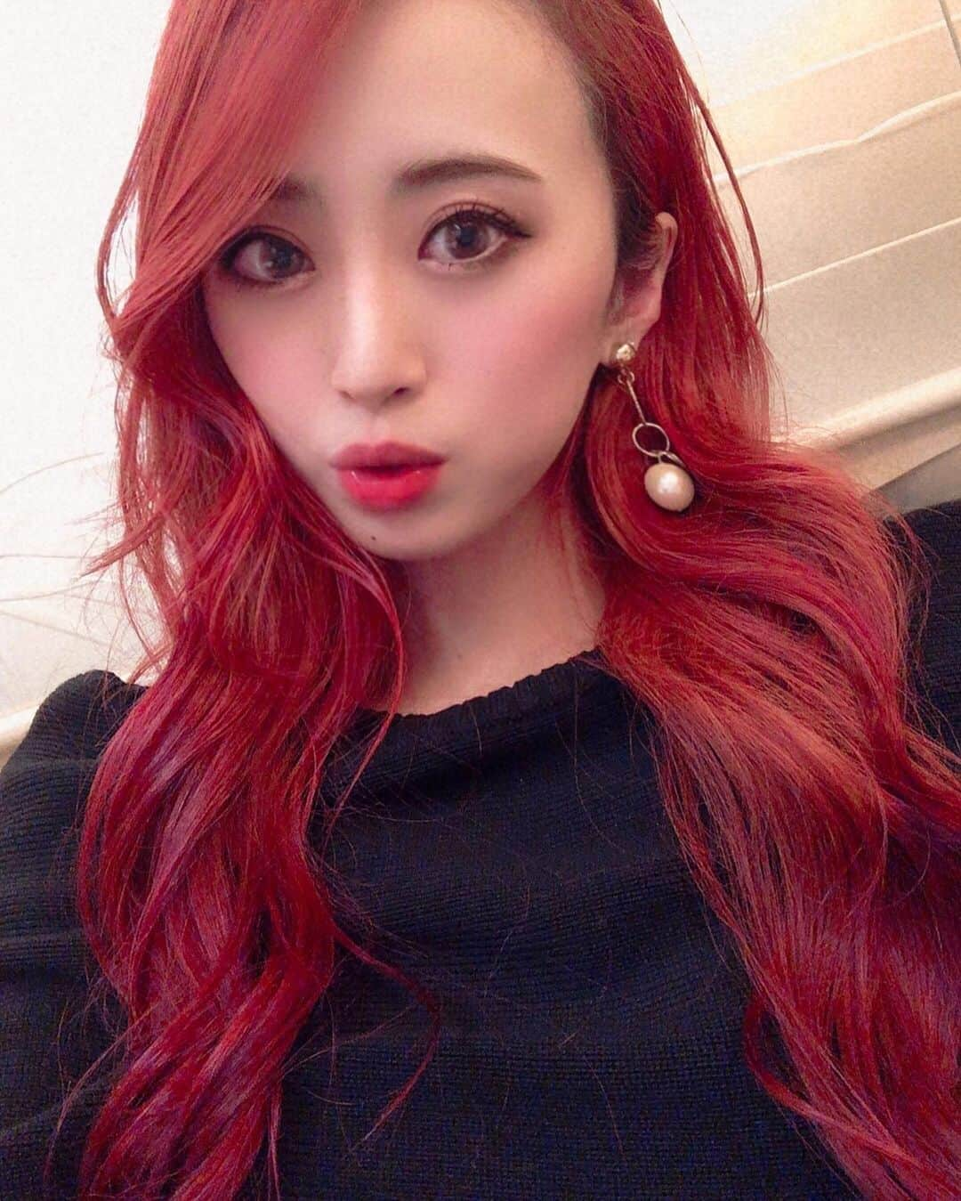 YUKINAさんのインスタグラム写真 - (YUKINAInstagram)「🍓🖤💋🌹♥️﻿ ﻿ ﻿ いつしか食べた﻿ ﻿ アーモンド入りのパンプキンサラダと﻿ クリームチーズとハムがはさまったサンドイッチ﻿ ﻿ めっちゃ美味しかったなぁ😍💕﻿ ﻿ ﻿ コンビニ🇸🇱のやつなんですけど﻿ また見つけたら食べたいなぁ🤤🎃🧀🥓🥪﻿ ﻿ ﻿ 皆さんは﻿ 最近食べた美味しいものなにかありますか🐥？﻿ ﻿ ﻿ ﻿ ﻿ ﻿ ﻿ ﻿ ﻿ #オリックス #Bs2020 #BsGirls #プロ野球 ﻿ #baseball #ORIX #buffaloes #野球女子﻿ #公式 #official #followme #オリ姫﻿ #342 #YUKINA #yukina_342 #selfie﻿ #巻き髪 #巻き髪ロング #ロングヘア #赤髪﻿ #オシャレ好きな人と繋がりたい﻿ #fashion #code #fashionable﻿ #팔로우환영 #팔로미 #좋아요폭탄﻿ #셀카 #셀카그램 #셀피」10月21日 12時35分 - yukina_bsgirls_342