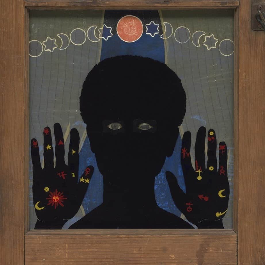 ニューヨーク近代美術館のインスタグラム：「Create a field of belonging from deep within your body. Discover the connection between social justice and well-being in a guided meditation of #BetyeSaar’s "Black Girl’s Window" with Dr. Sará King (@mindheartcollective).  🎧 Listen to our #ArtfulPracticesForWellBeing audio guide at the link in our bio.  Join Dr. King, @drdansiegel, Orlando Villarraga (@ocgv_sound), @Lisa_Mazzola, and Chris Bailey of @who tomorrow at 1:30 p.m. EDT for The Art and Science of Hope and Justice, an online discussion merging art, neuroscience, music, and mindfulness.  This program is part of #TheFutureisUnwritten, an initiative by @culturunners and World Council of People’s for the @unitednations. --- [Betye Saar. "Black Girl's Window" (detail). 1969. Wooden window frame with paint, cut-and-pasted printed and painted papers, daguerreotype, lenticular print, and plastic figurine] #WednesdayWellness」