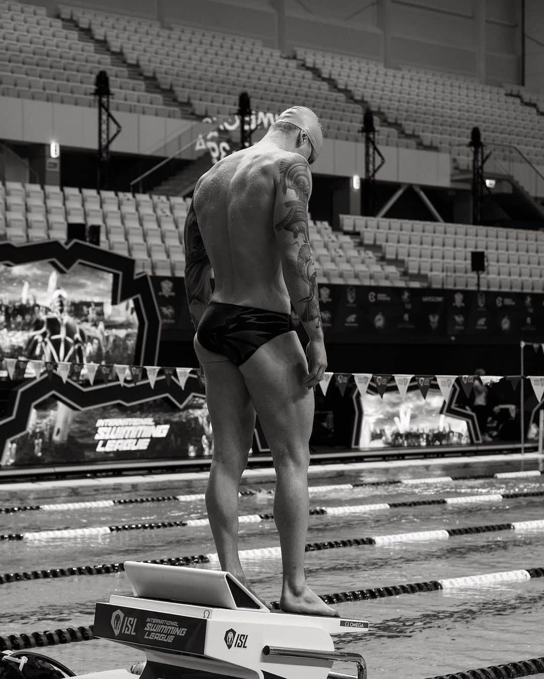 アダム・ピーティのインスタグラム：「This journey has taken me further than I would’ve ever imagined. From day one I’ve always been completely honest with my effort with the full belief that if I can see it I will achieve it. No matter what I committed myself to be the hardest worker in the room, sometimes that was easy, sometimes very hard, sometimes nearly impossible. It’s what we do and what we think and who we become in these moments which define us as people and as athletes. A close friend of mine always says “If your dream doesn’t absolutely make you incredibly excited then it isn’t worth pursuing” Remember I’ve lost and I’ve won just like anybody else but my dream to be the best in the world was always alive. The race is long and 99% of the time it’s only with yourself.」