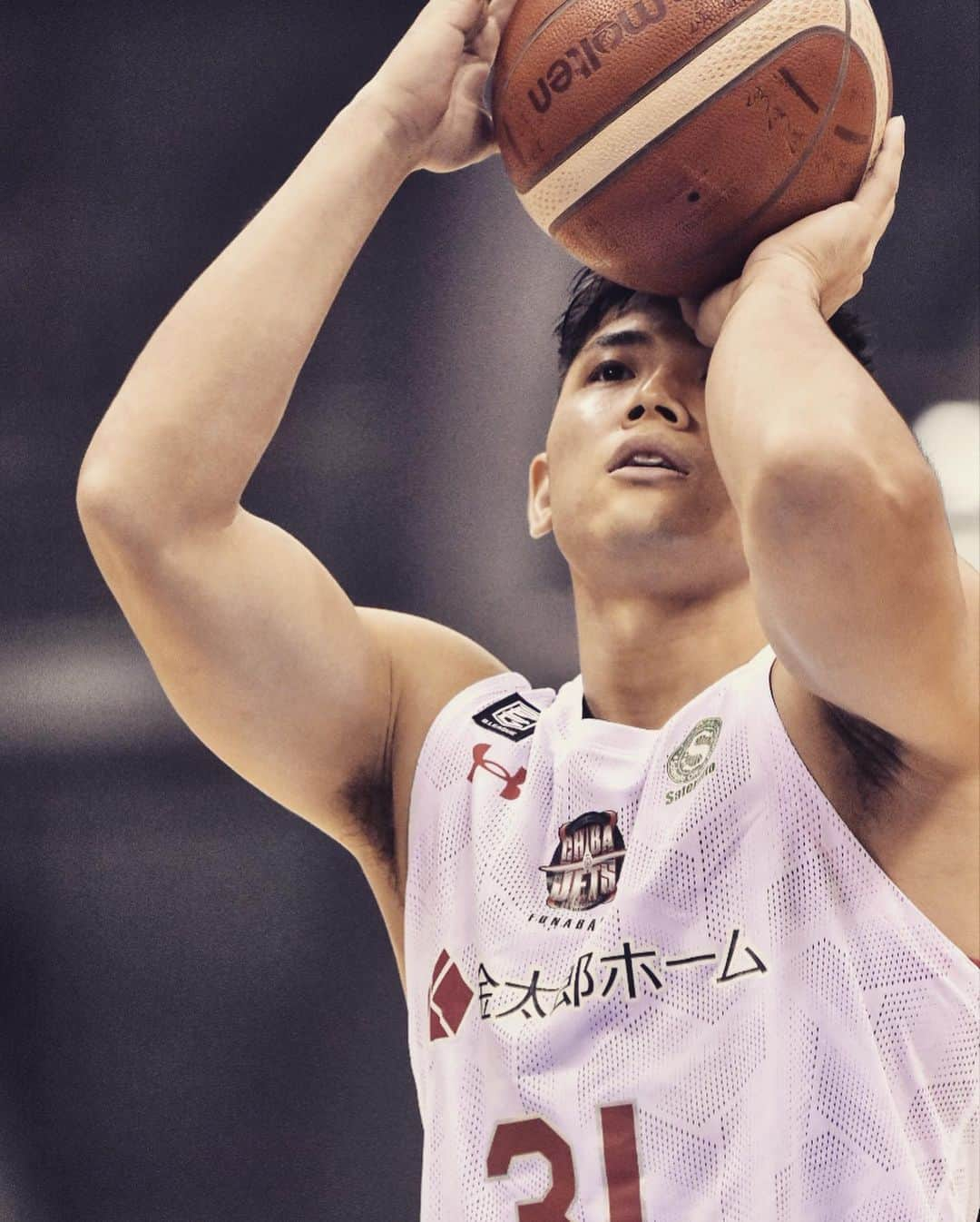 千葉ジェッツさんのインスタグラム写真 - (千葉ジェッツInstagram)「試合風景📸1021vs横浜 #chibajets #Bリーグ #千葉ジェッツ #バスケ #basketball #portrait  #photograph #アキのディフェンス #文男のルーズボール #卓磨のリバウンド #エナジーでたぐり寄せた勝利 #次も頑張ろう🔥 #ラッシーも焦らずに #待ってるぞ」10月21日 22時11分 - chibajets_official