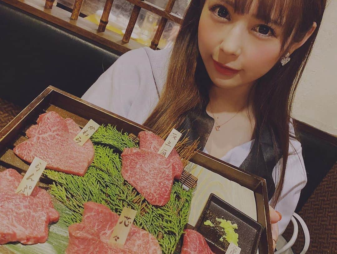 佳苗るかさんのインスタグラム写真 - (佳苗るかInstagram)「あいちんと焼肉『じゃんか』さんにいってきました😊💗とっても美味しかったです❤️  #焼肉 #わさび #夕飯 #肉 #ディナー」10月21日 22時21分 - ruka_kanae