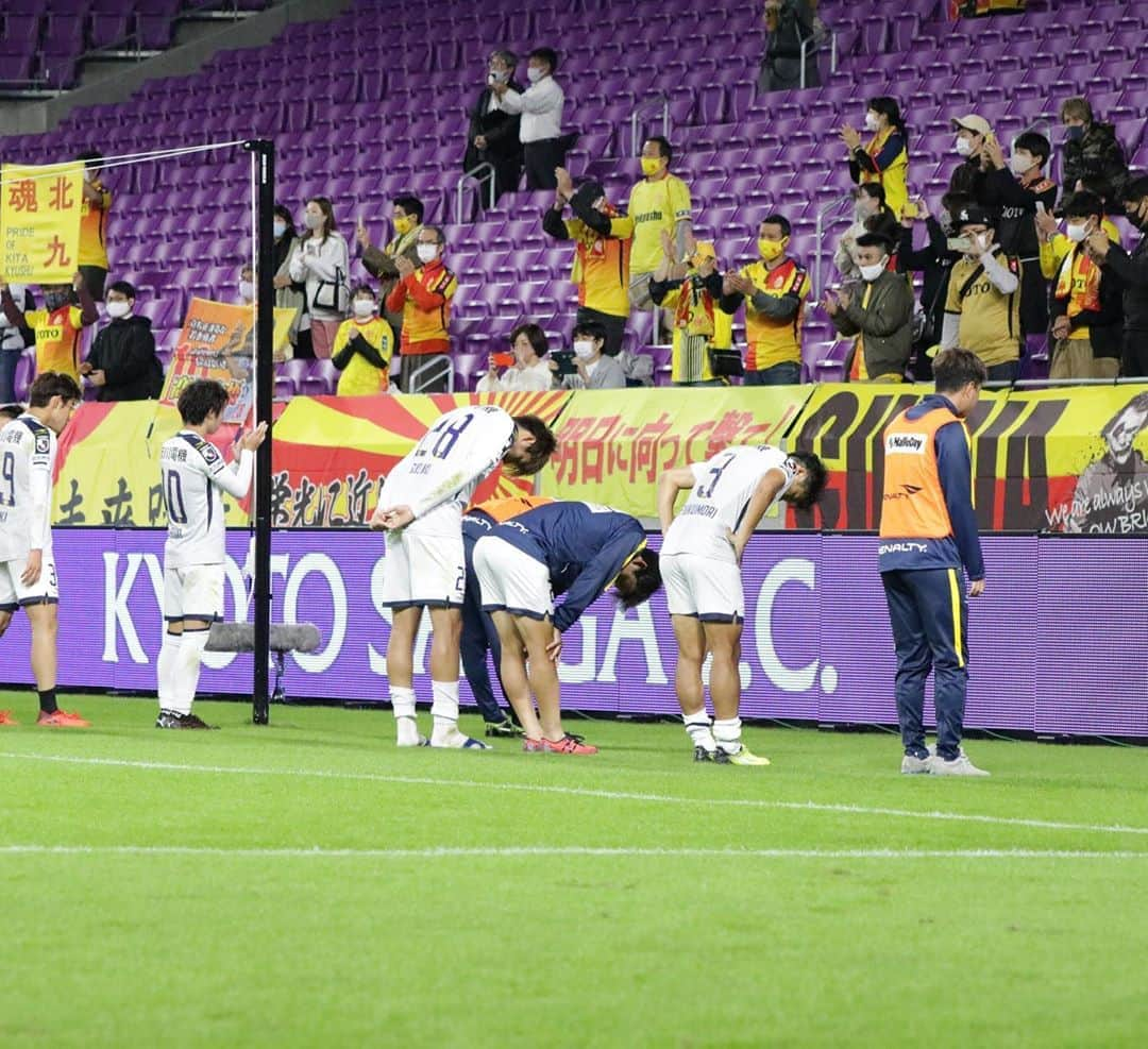 ギラヴァンツ北九州さんのインスタグラム写真 - (ギラヴァンツ北九州Instagram)「. LOSE‥ 京都 1-0 北九州 . 本日もたくさんの応援をありがとうございました。 北九州サポーターの皆さんが駆けつけていただいた一戦で、トンネルを抜けたかったのですが... . #ギラヴァンツ北九州 #ギラヴァンツ #北九州 #jリーグ #j2」10月21日 22時39分 - giravanz_kitakyushu