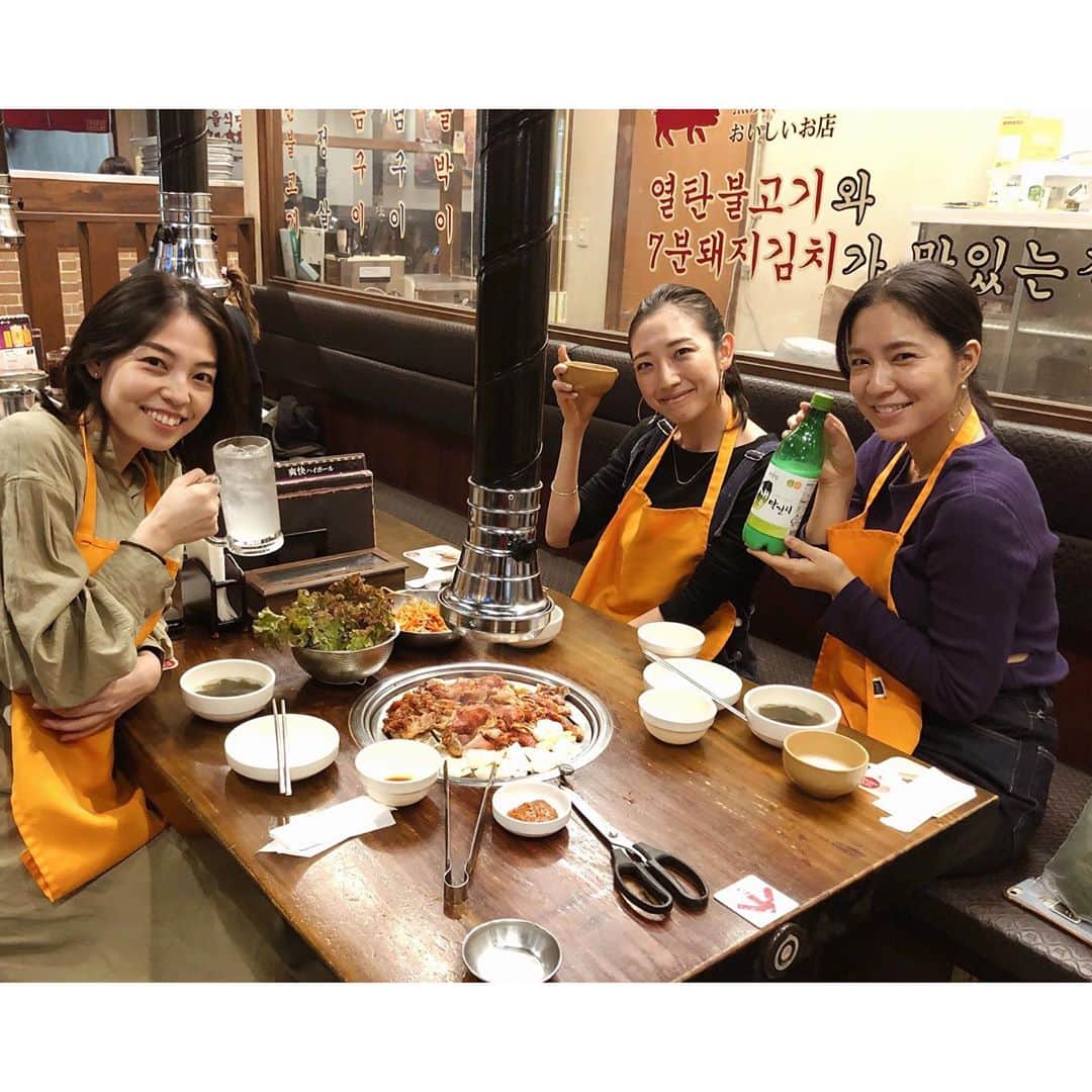 太田彩乃のインスタグラム：「@misaki_naka_ 美咲おすすめの韓国料理屋さん！ホント美味しかった！！ 韓国料理ってお店によって味が違うからまたいろいろ行きたいなー。今は韓国に行けないから新大久保で😆  落ち着いたみんなで韓国行きたいな。 . . #韓国料理 #セマウル食堂 #セマウル食堂新大久保店 #連日一緒の由奈さん #生マッコリで乾杯」