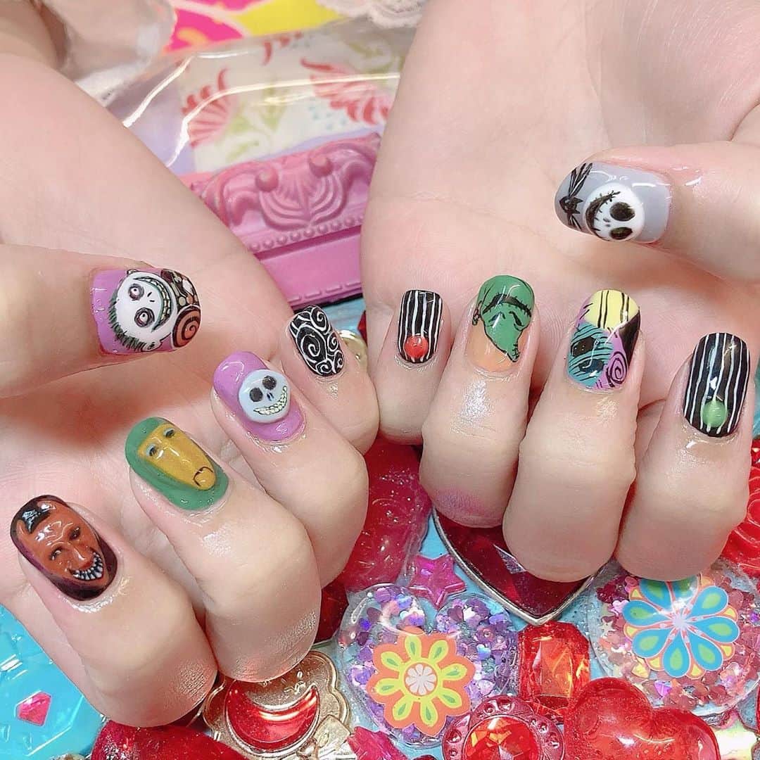 のインスタグラム：「とにかく今月のネイルもアホほど可愛いので見て欲しいです……」