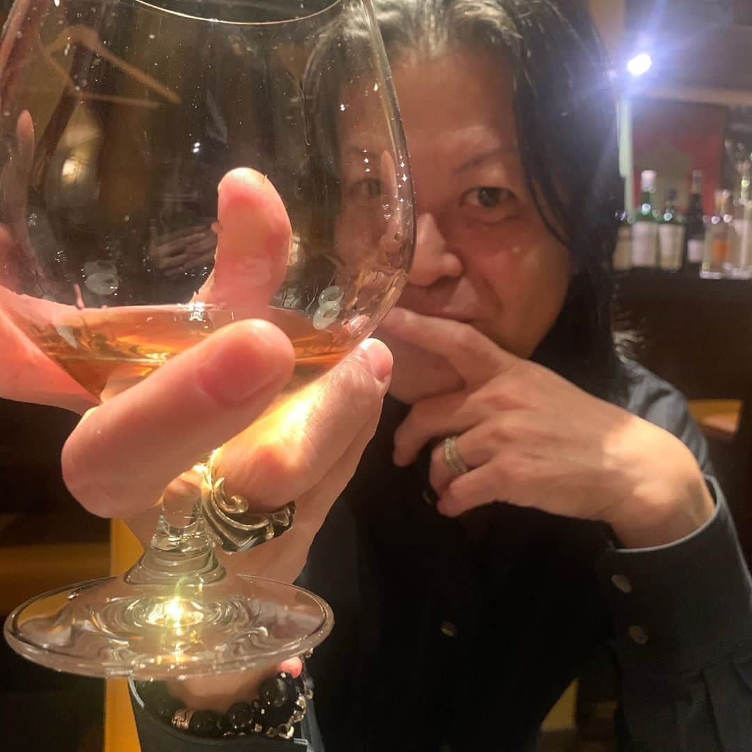 宙也さんのインスタグラム写真 - (宙也Instagram)「久々のコニャック。 #cognac #brandy」10月21日 23時05分 - chuya_aquarius