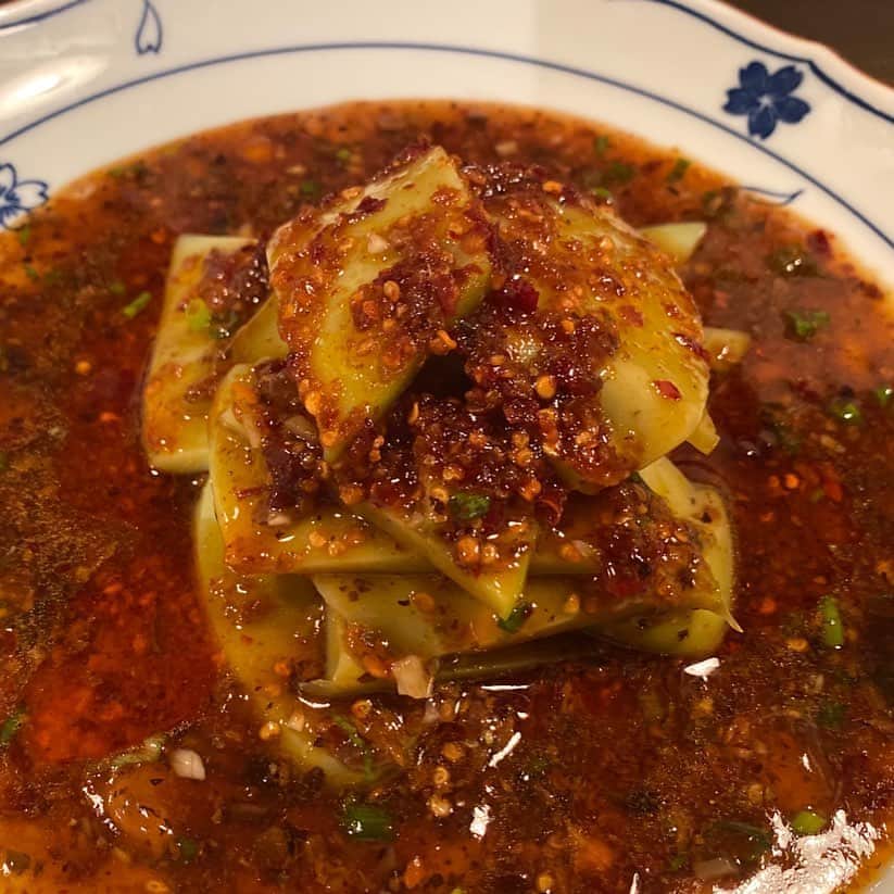 のインスタグラム：「今月二度目の貴州料理。美味しすぎて何もいうことはない。そして全然写真撮れなかった😭」