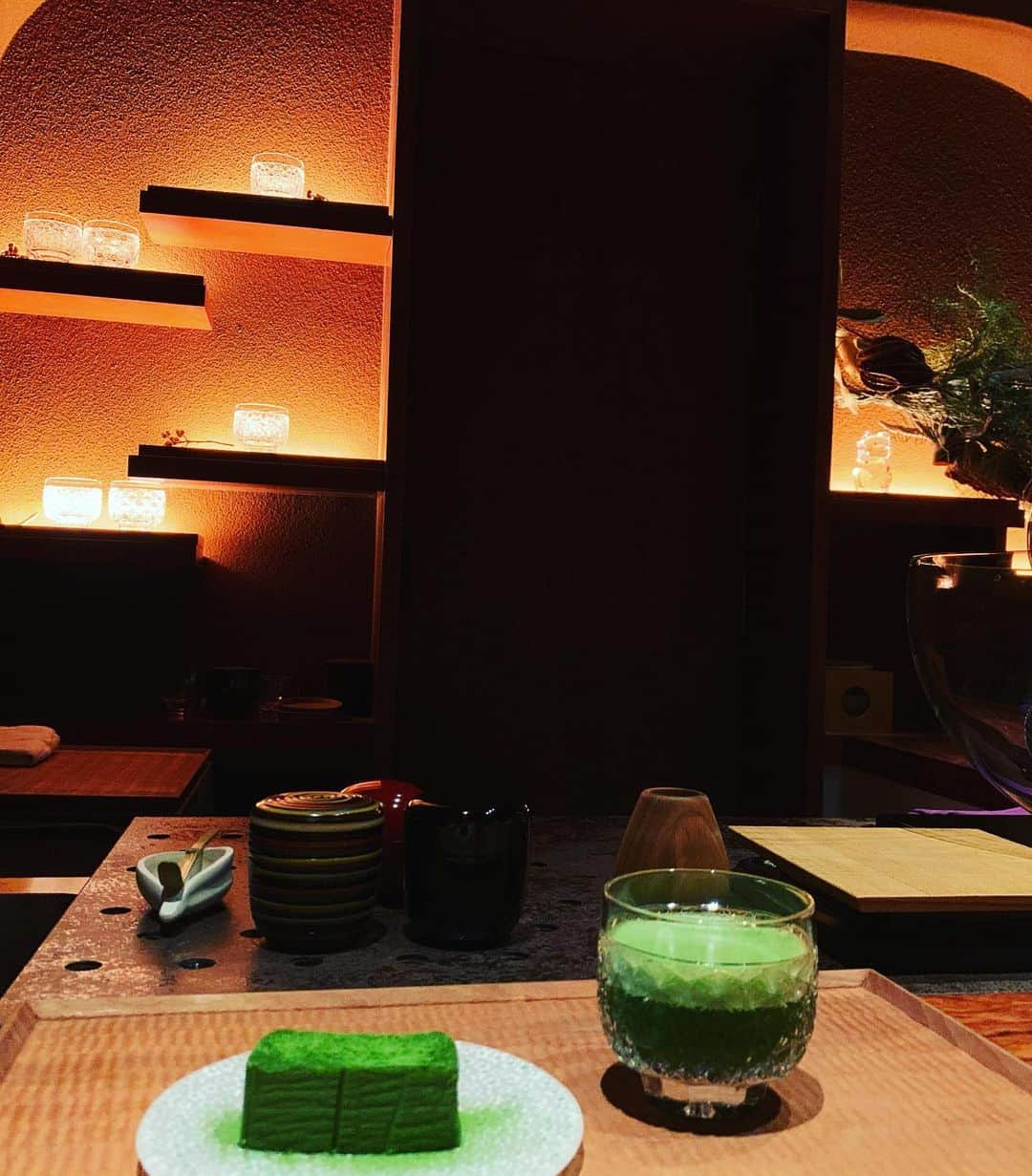 市原佑梨さんのインスタグラム写真 - (市原佑梨Instagram)「matcha🍵💓お抹茶カフェ スウィーツもとってもおいしくてほっこり😊🌈 茶室は予約のみ入れるよ😁茶室限定メニューもありました🥰🙌✨#matcha #matchalover #matchasweets #matcharepublic #matchacafe #matchagreentea #ippukuandmatcha#nihonbashi#日本橋カフェ#日本橋カフェ巡り#日本橋カフェログ#抹茶#お抹茶#抹茶カフェ#抹茶スイーツ#抹茶好き#茶室カフェ#fashiongram #fashionstyle #ootd#blouse#ブラウス#zara#ザラ#ザラジョ#ザラブラウス#ザラコーデ」10月21日 23時23分 - yuri_ichihara