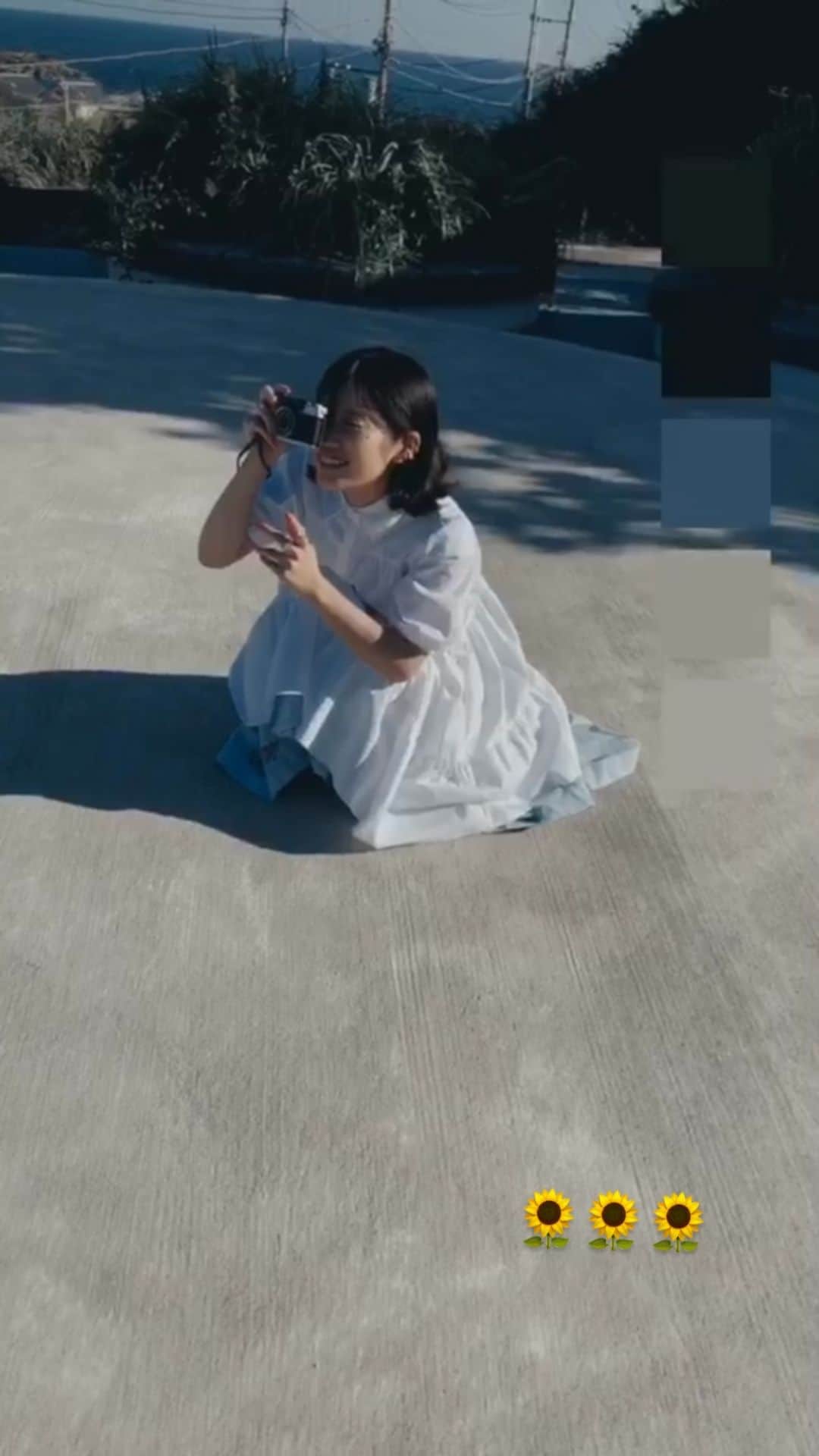 美山加恋のインスタグラム：「だいぶまえだけど 夏の思い出 お気に入りのハーフカメラと✨」