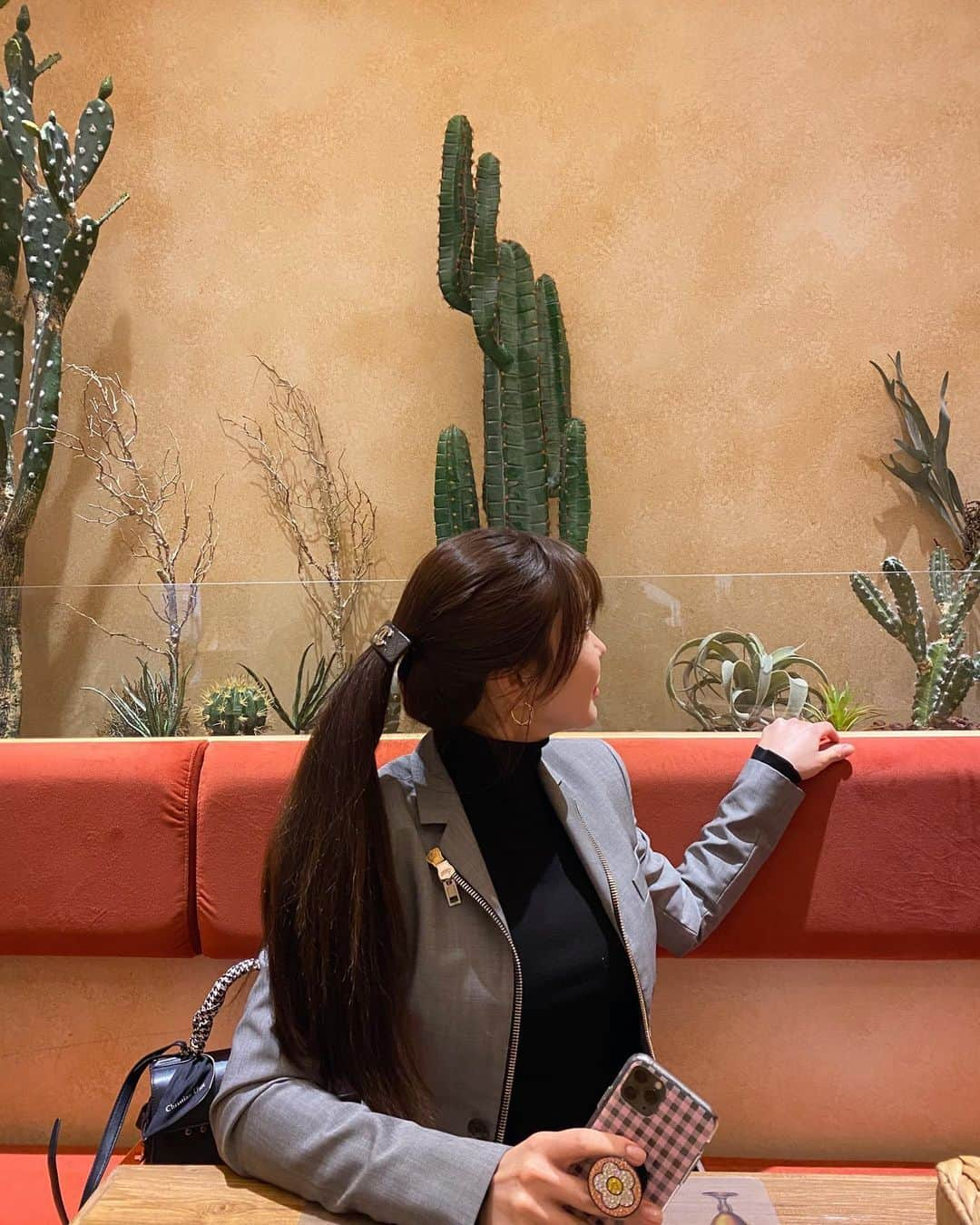 アン・シネさんのインスタグラム写真 - (アン・シネInstagram)「멕시칸 맛집?선인장 많은집? 🌵 🌵🌵」10月21日 14時53分 - shinaeahn