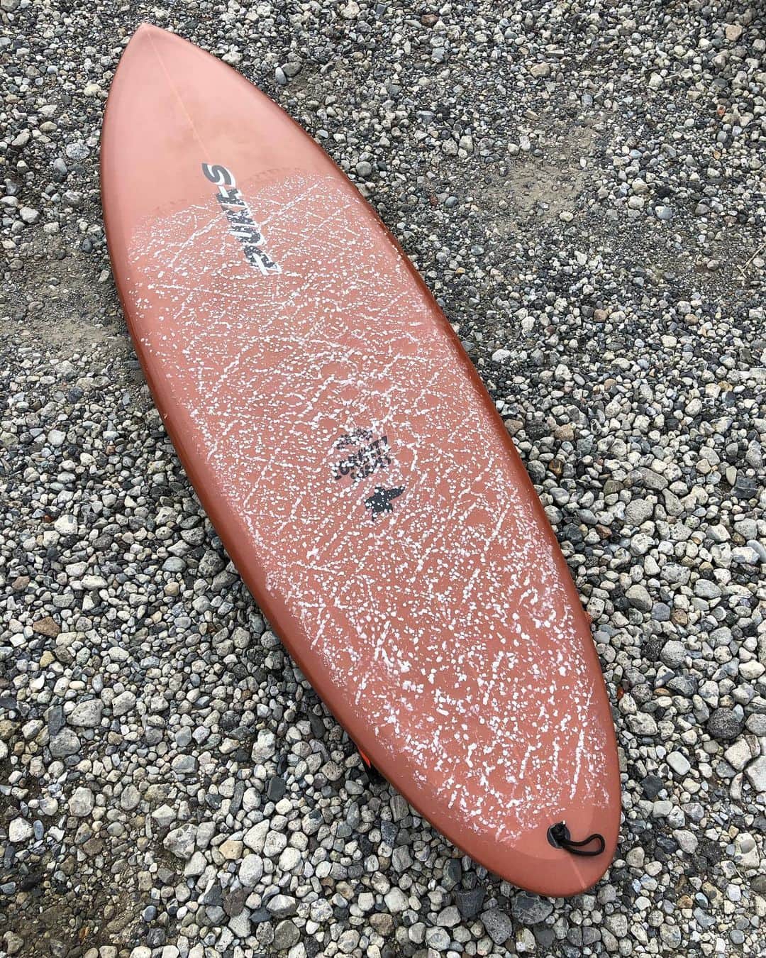岡部亜紀さんのインスタグラム写真 - (岡部亜紀Instagram)「今日の相棒は、秋色サーフボードさつまいもちゃん🍠🎶 @chp_surfers  #pukas #ラウンドテール #テイクオフ早し @bewet_water_suits  @tools_surf_international  @one_world_ltd」10月21日 15時20分 - akiokabe