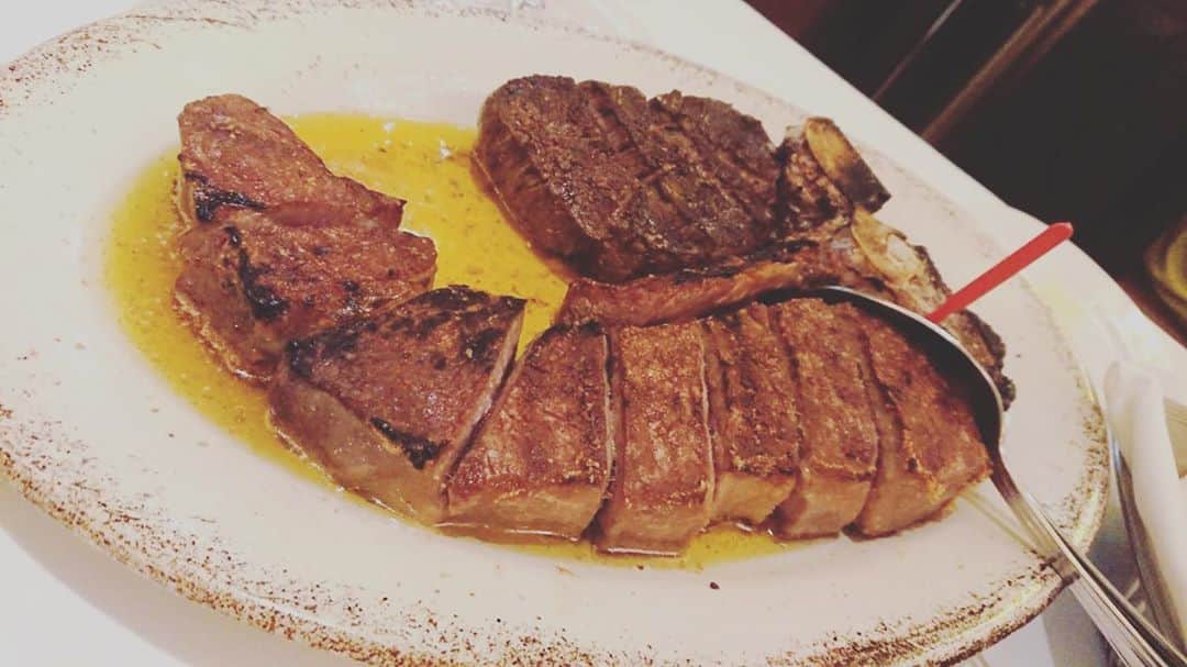 松本旭平さんのインスタグラム写真 - (松本旭平Instagram)「お肉奉行完了。美味。  #肉 #本日のランチ #instalike」10月21日 15時36分 - akihira_matsumoto