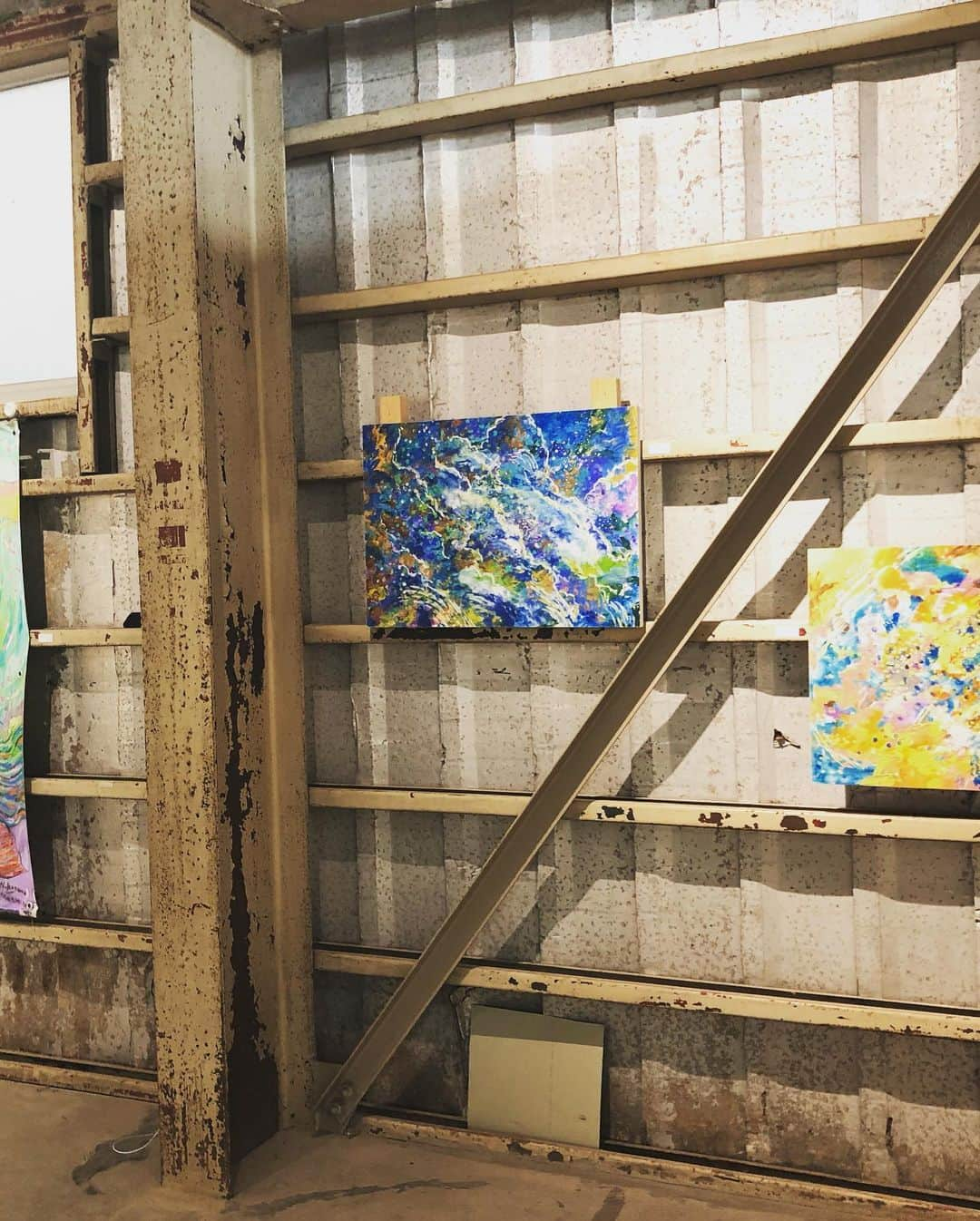 橋本塁さんのインスタグラム写真 - (橋本塁Instagram)「昨日は中川和寿くんの個展「ページをめくる音」を観に行きました！ 25日まで「スタジオ開墾」でやってるので是非！めちゃくちゃ綺麗で素晴らしい展示でした！！ 芸術の秋！ #中川和寿 #ページをめくる音 #スタジオ開墾」10月21日 15時37分 - ruihashimoto