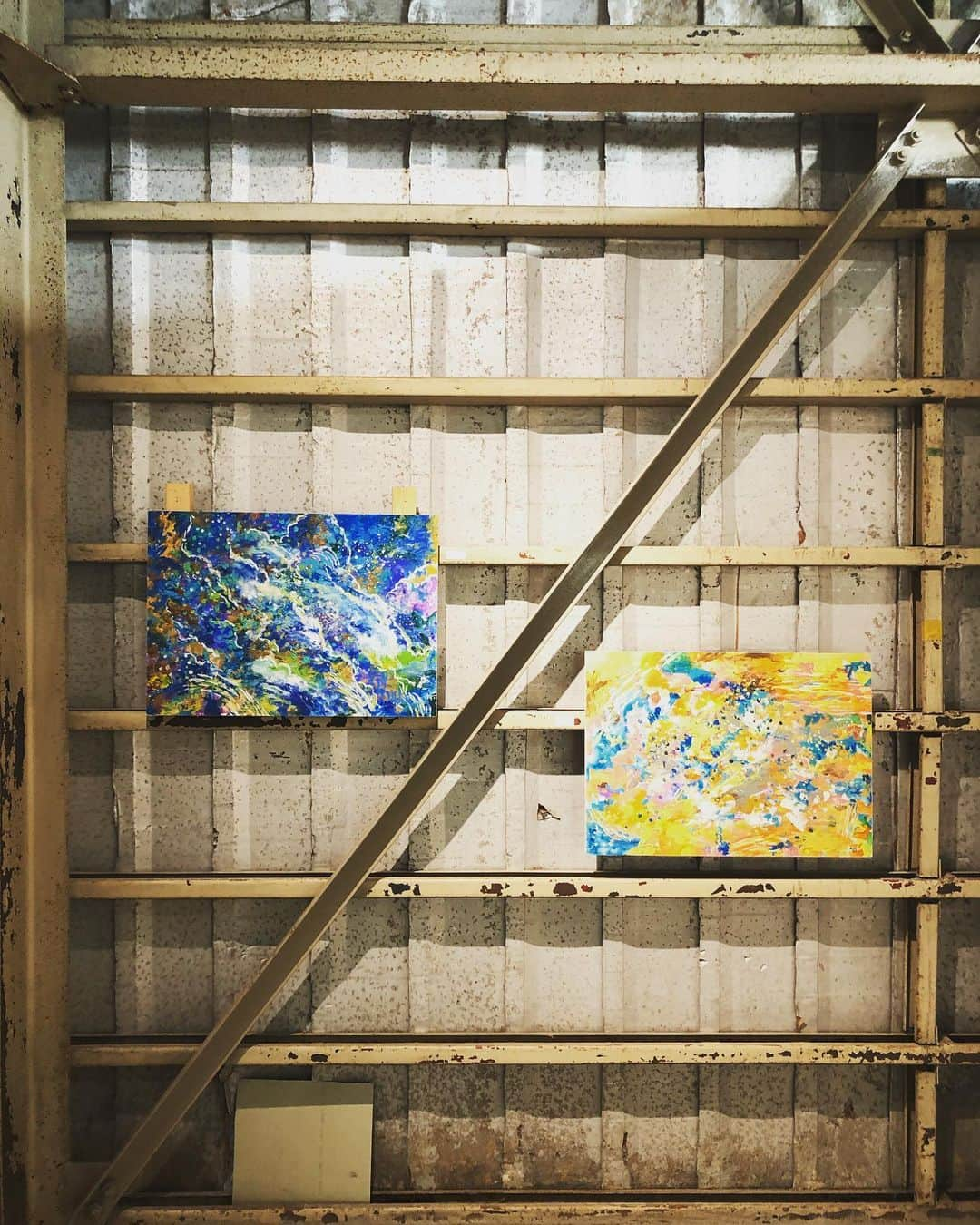 橋本塁さんのインスタグラム写真 - (橋本塁Instagram)「昨日は中川和寿くんの個展「ページをめくる音」を観に行きました！ 25日まで「スタジオ開墾」でやってるので是非！めちゃくちゃ綺麗で素晴らしい展示でした！！ 芸術の秋！ #中川和寿 #ページをめくる音 #スタジオ開墾」10月21日 15時37分 - ruihashimoto