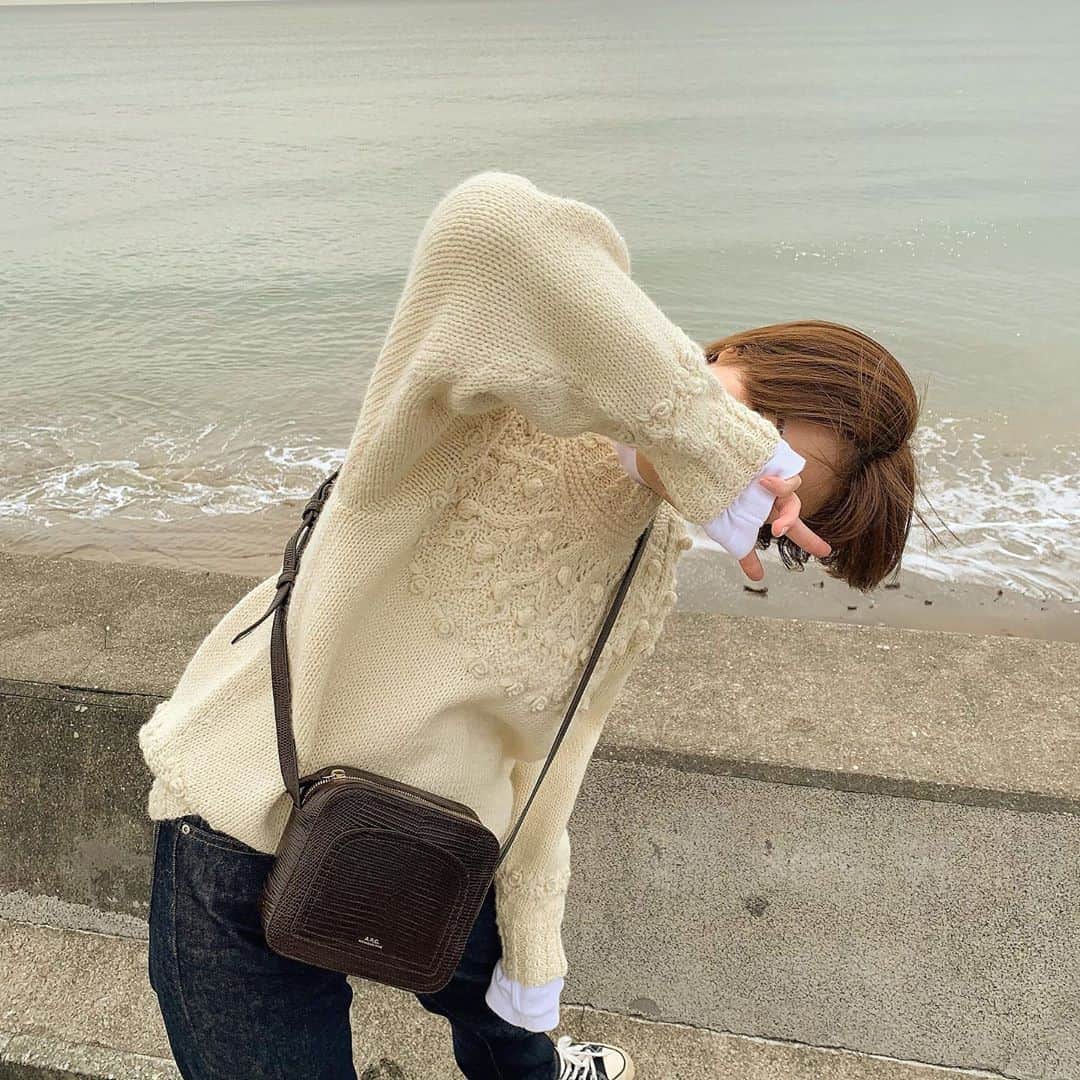 前田亜美のインスタグラム：「. . ぴーす。. . みんなげんきー？？」