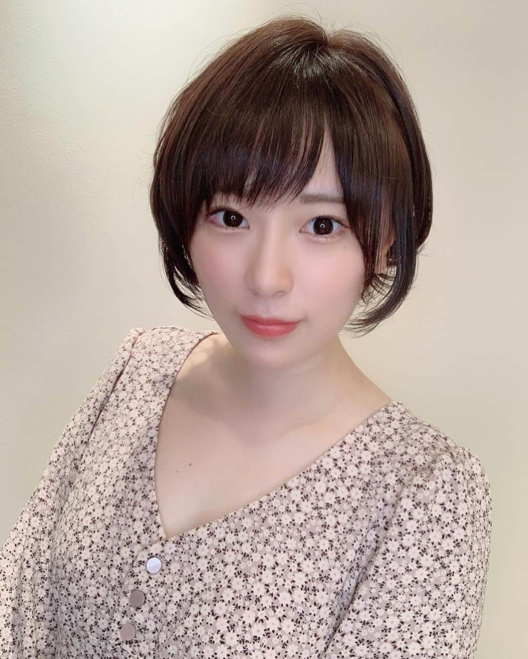 長沢菜々香さんのインスタグラム写真 - (長沢菜々香Instagram)「小顔矯正って痛いイメージだったけど、全然痛くなくて感動した！  気持ち良くていつの間にかウトウトしてしまいました😴  また明日からお仕事頑張ろー！  #小顔科学研究所 #小顔矯正」10月21日 17時04分 - nanako_nagasawa__