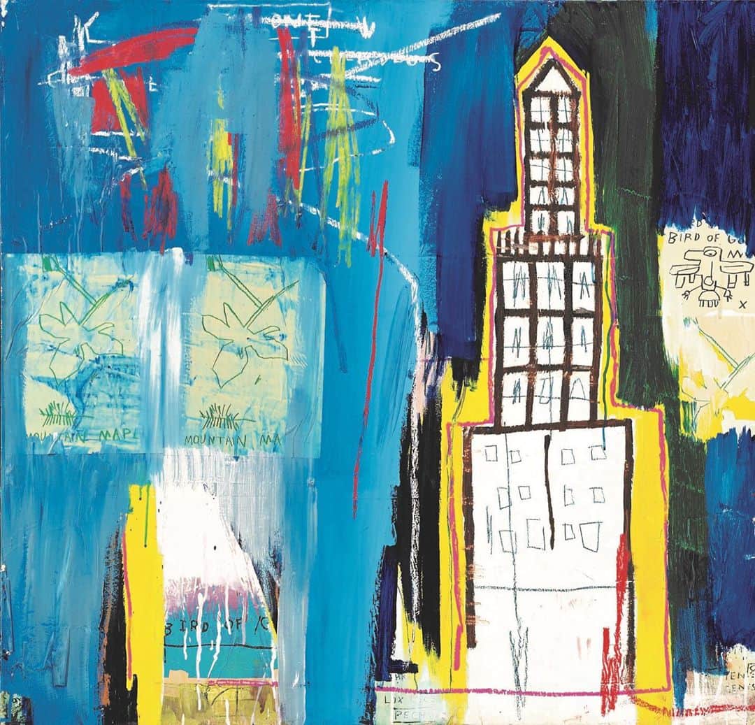サザビーズさんのインスタグラム写真 - (サザビーズInstagram)「🏢 Characterized by the towering Empire State Building, #JeanMichelBasquiat’s busy urban canvas marks the artist’s transition from the streets of Manhattan to the world of fine art.   🇺🇸The painting is filled with references that refer to a city in glorious disarray. As American writer Glenn O’Brien wrote of NYC during the ‘70s and ‘80s: “New York was cheap, poor, run-down and dangerous. In its own fabulous way of course”   🖌️The haphazardly pasted and painted sheets on the surface of the work recall the billboards and construction site walls that fell victim to bootleg advertisements and graffiti.   💼 The title of the work – Justcome Suit – embodies the chaos of the city’s business districts: Wall Street, and bustling Midtown, where the Empire State Building, the Chrysler Building, Grand Central Terminal and Rockefeller Center are located.  🧠 Elsewhere, diagrams and medical slogans litter the canvas. The artist had an erudite knowledge of the human form, and he explored its structure of bones and body parts repeatedly throughout his life.   Click link in bio to learn more.   #SothebysContemporary #EmpireStateBuilding #Basquiat #NewYork #ContemporaryArt」10月21日 17時06分 - sothebys