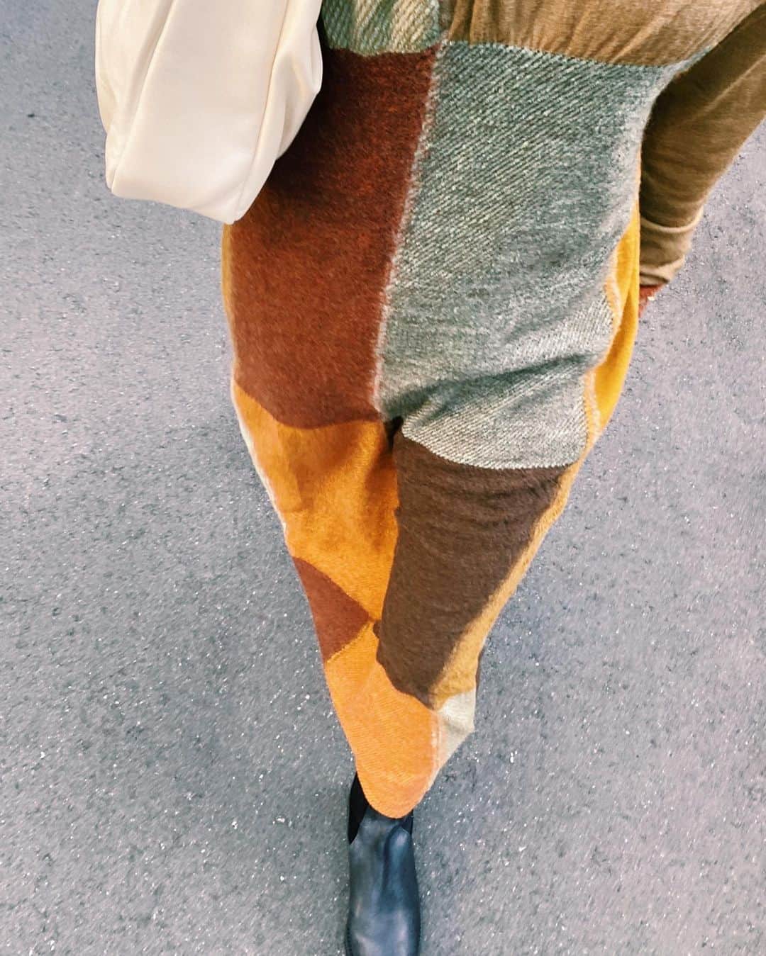 高橋美穂さんのインスタグラム写真 - (高橋美穂Instagram)「. 待ちわびてた @yoke_tokyo のニットワンピ🧶 . #yoke #knit #mihoc_fashion #janesmith #staud」10月21日 17時13分 - sleeping0mihoc