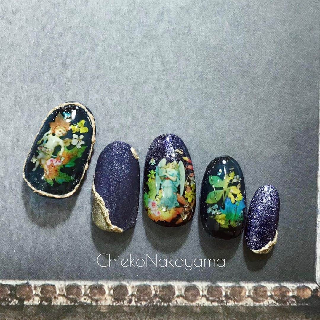 なかやまちえこのインスタグラム：「エンジェル👼× もみじ🍁⠀ ⠀ blue ver.⠀ ⠀ マグネットは、きまぐれキャット Cat’sEye⠀ ブルーベリーアイ 6707⠀ ⠀ ミラーパウダーは、10/23に再入荷する⠀ エアクッション マジックパウダー ペン⠀ TR02 です😊✨⠀ ⠀ PREGEL・Betty gel・きまぐれキャット・PREANFA・PREXY商品は、⠀ ⠀ ネイリストの方は↓ ⠀ ⠀ プリモール @nail_premall ⠀ http://gelnailshop.com/ ⠀ ⠀ キャンディポケット @candypocket_official ⠀ http://www.beautysupport.jp/sm/script_main/shoptop.php ⠀ ⠀ セルフの方は↓ ⠀ ジョイアート @joyartofficial ⠀ http://joyart.biz/ ⠀ ⠀ にて購入頂けます☺️ ⠀ @pregelofficial @bettygel_official @kimagure_cat_whim @prexyofficial ⠀ #nail #nails #nailart #ネイル #美甲 #ネイルアート  #japanesenailart #manucure #japanesenails #manicurist #gelnails #أظافر #네일아트 #미용 #vẽmóng #ngườiđẹp  #เพ้นท์เล็บ #искусствоногтя #artedeuñas #เพ้นท์เล็บเจล #ジェルネイルデザイン #ネイルデザイン #senikuku #nagelkunst #アンティークネイル #antiquenails #天使ネイル #エンジェルネイル」