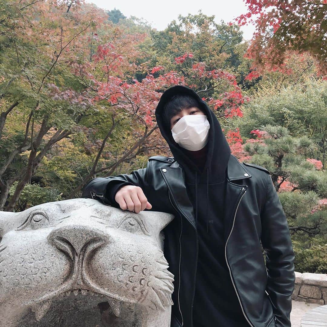 Teo のインスタグラム：「보내주신거 감사히 잘입겠습니다 😊#bodaskins #광고」
