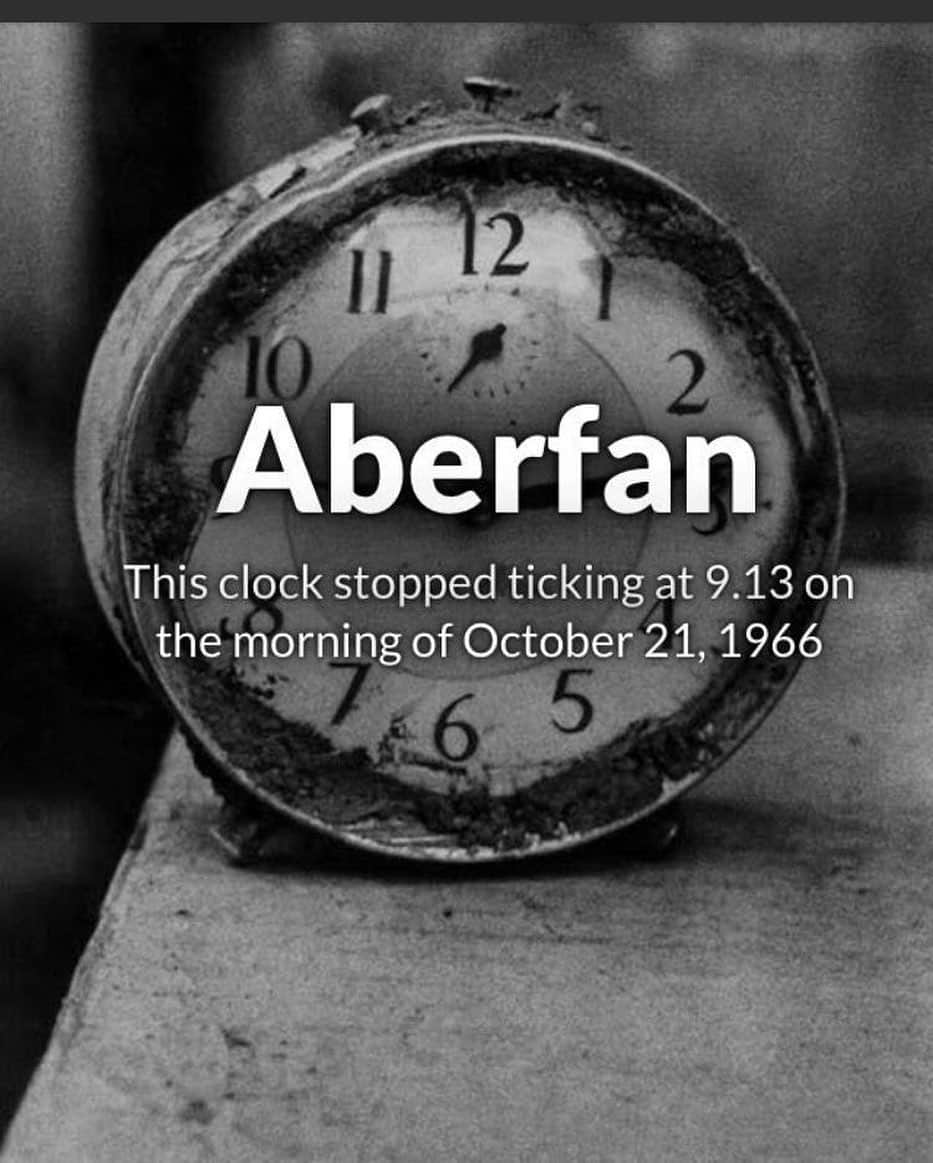 アーロン・ラムジーさんのインスタグラム写真 - (アーロン・ラムジーInstagram)「Today we remember one of the worst and most tragic days in Welsh history. My heart breaks to think of the parents who lost their children (116 children died along with 28 adults). Never forgotten #aberfandisaster」10月21日 17時49分 - aaronramsey