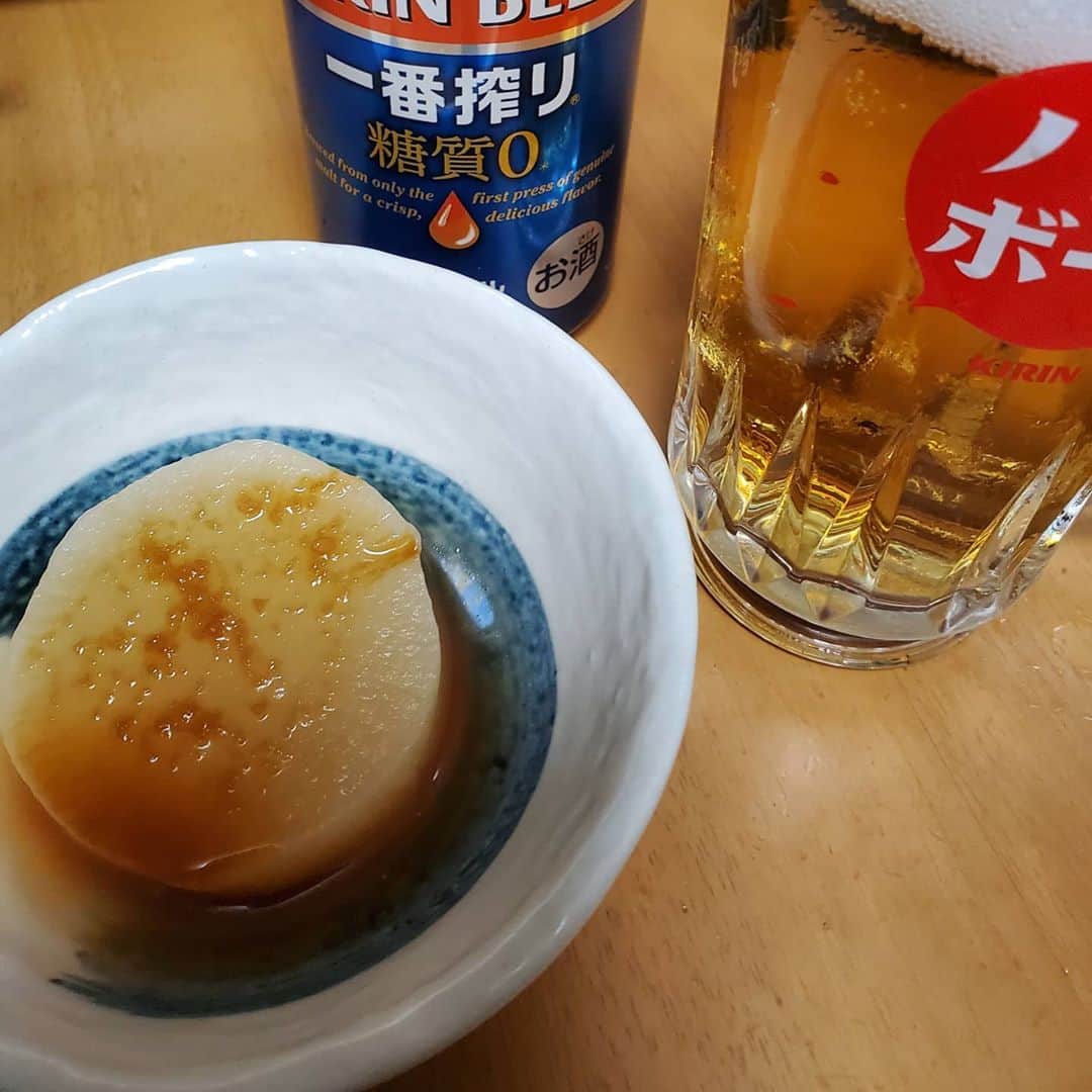 新井義幸のインスタグラム：「今日はおでん！！ 生姜醤油をかけて姫路式にしてみたけど、めちゃくちゃ美味い！！」