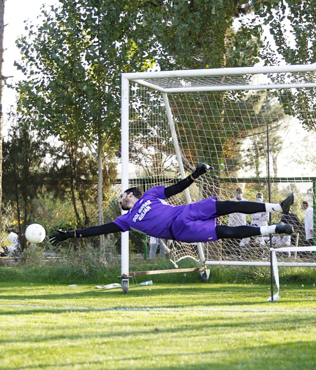 アリレザ・ハギギさんのインスタグラム写真 - (アリレザ・ハギギInstagram)「✈️⚽️✨😋🕸」10月21日 18時01分 - alirezahaghighi_official