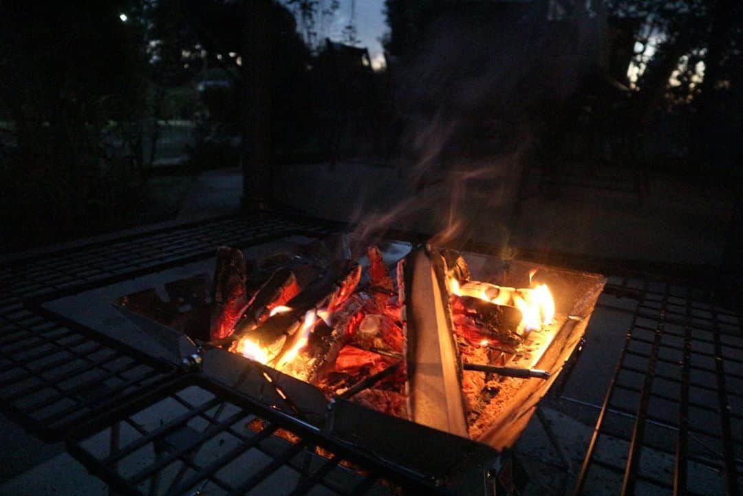 RENA のインスタグラム：「BBQ🍖 🍂 . BBQ日和でめちゃくちゃ楽しかった❤︎ ． アウトドア最高🏕✨ ． ありがとうございました♥️ ． ． ． #私食べる専門 #bbq #play #camper #dayoff #outdoors #fam #バーベキュー #おもてなし #自然遊び #アウトドア #付き合い長くなってきたーw #感謝」