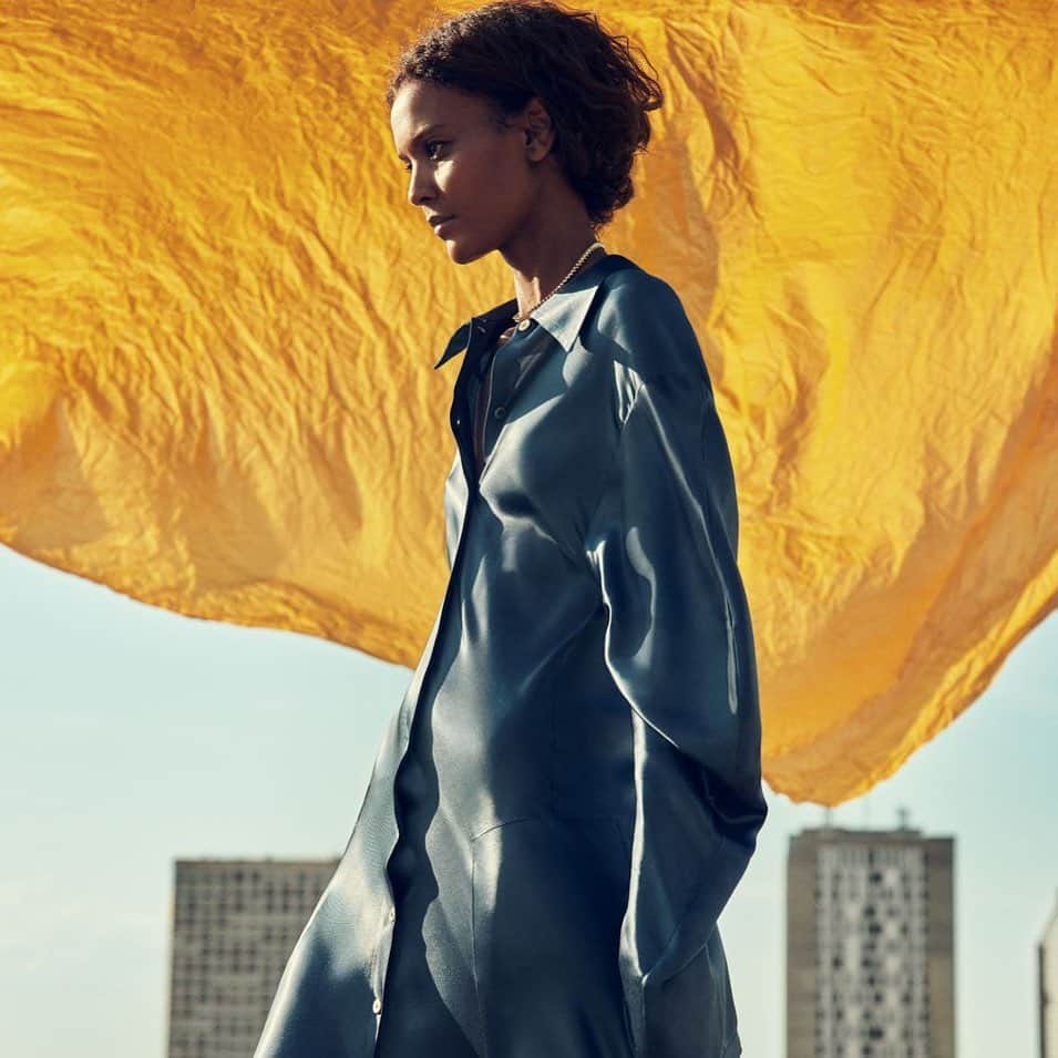 デレク ラムのインスタグラム：「Gorgeous @liyakebede in the new @harpersbazaarus by the new EIC @samiranasr what a beautiful debut!」