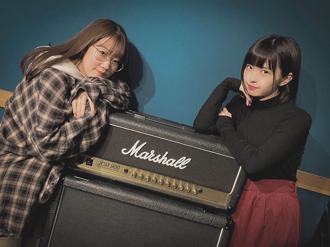 虹香のインスタグラム：「︎︎︎︎︎ ︎︎︎︎︎☺︎﻿ お知らせ＾＾﻿ ﻿ 11月1日 西川口ハーツ にて﻿ Acoustic Live ｢Let's Sing!｣-LEVEL2-﻿ が開催されます！﻿ ﻿ 今回も﻿ エラバレシさん 朝倉ゆり ちゃん﻿ イケてるハーツ 虹香 の2人で﻿ 4pieceバンドをバックに﻿ ソロあり デュオあり 弾き語りあり の﻿ 癒しの時間をお届け〜〜😽🤝﻿ ﻿ リハも終えてあとは当日を迎えるのみ！﻿ ﻿ みんなからの期待を良い意味で裏切る﻿くらい 最高のライブにします！ぜひきてください✌︎﻿ ﻿ #アコースティックライブ 🎸 #アコギ女子 🎸﻿」