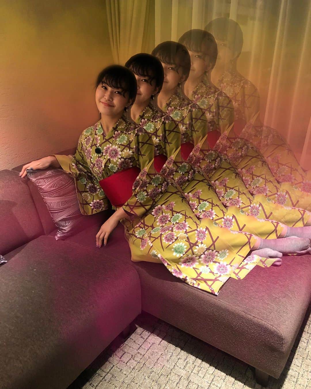 のインスタグラム：「... #1日1投稿  この間ロケで金沢能登に行った時に 浴衣を着たよ☺️💕 最高だったなぁ❤️❤️ . . . #金沢 #能登 #宿 #温泉 #浴衣 #足袋ソックス #美味しい物 #いっぱい #村上佳菜子 #kanakomurakami #figureskater #figureskating」