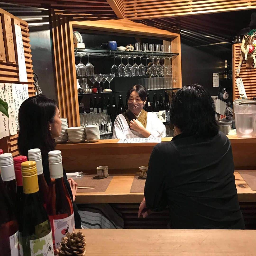 井脇幸江さんのインスタグラム写真 - (井脇幸江Instagram)「生まれ変わったら、こんな素敵な女将になりたい❣️と思うほど、とても暖かくて優しい女将🥰  @okamidonwada   歌舞伎座から、歩いて行ける距離なので、これから通う事になりそう💓  オーガニックの食材を使い、京都仕込みの出汁＋女将の愛情💓これが、美味しくないはずもなく❣️🙆‍♀️🎉  心と身体に美味しい手料理でした🥰  現在、完全予約制です。  幸せを噛みしめるひと時でした✨  #銀座 #美味しい #大切な場所 #女将さん」10月21日 18時57分 - yukie.iwaki