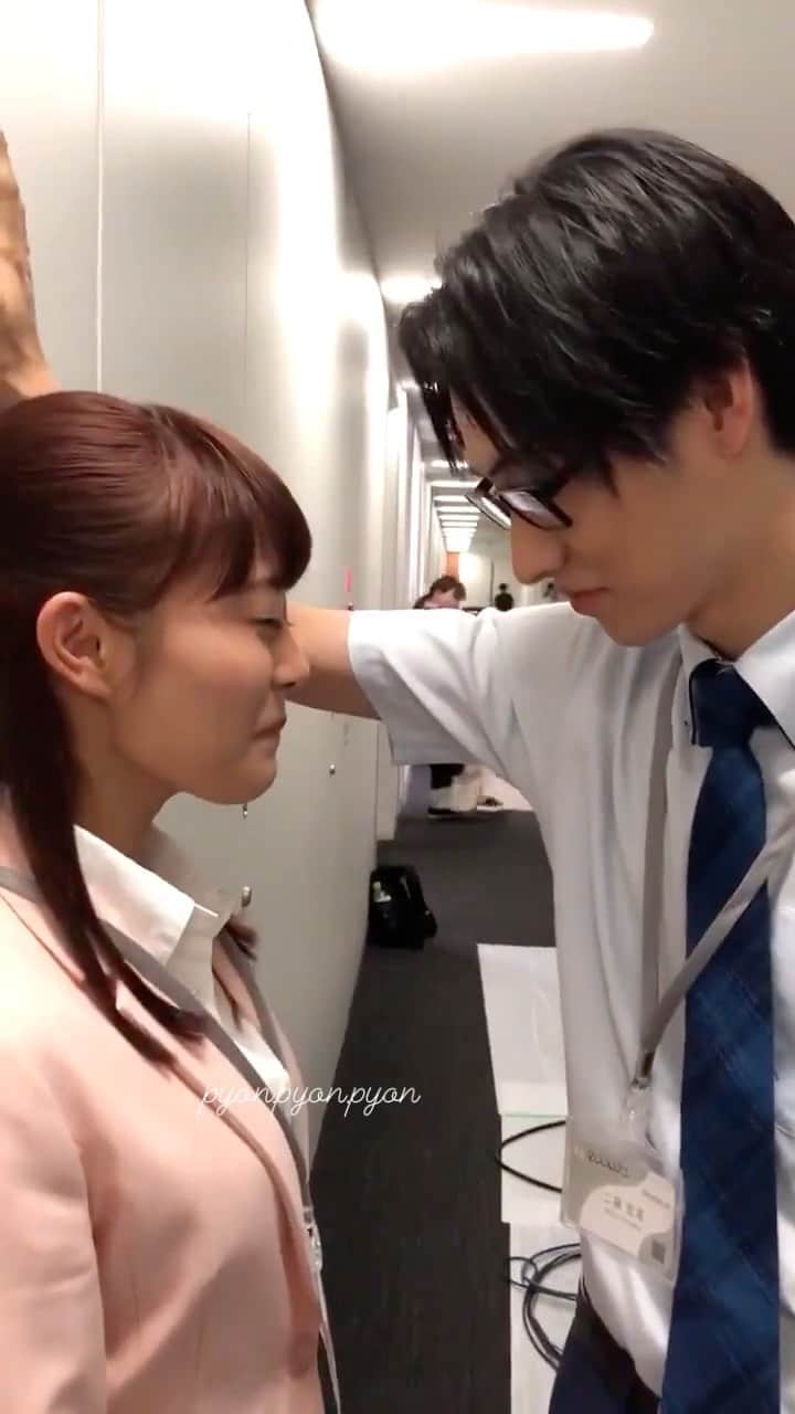のインスタグラム：「ニヤケちゃうの分かる〜 ・ #山﨑賢人 #yamazakikento  #高畑充希 #takahata」