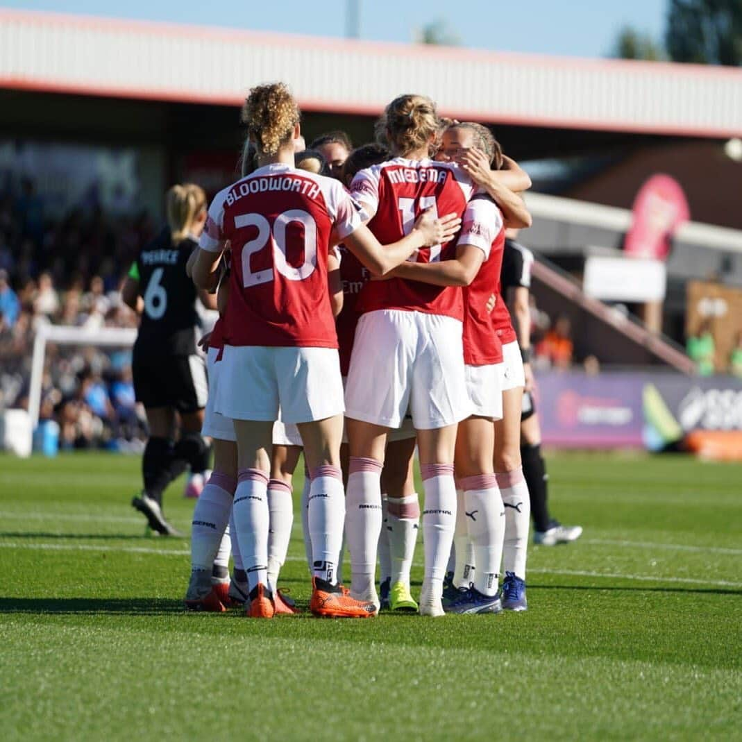 Arsenal Ladiesさんのインスタグラム写真 - (Arsenal LadiesInstagram)「🔙 #OTD in 2018... Viv hit a hat-trick in a 6-0 win over Reading 🔥」10月21日 19時04分 - arsenalwfc