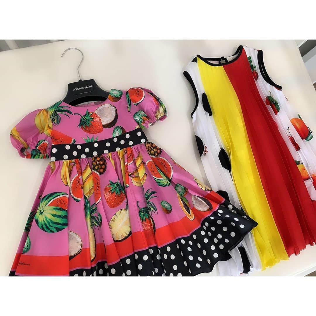 川崎希さんのインスタグラム写真 - (川崎希Instagram)「赤ちゃんのお洋服👶💓💓💓  ワンピース可愛すぎてまだすぐ着れるサイズじゃないのについつい買っちゃう🌟🌟🌟笑  #babygirl #もうすぐかな」10月21日 19時07分 - kawasakinozomi